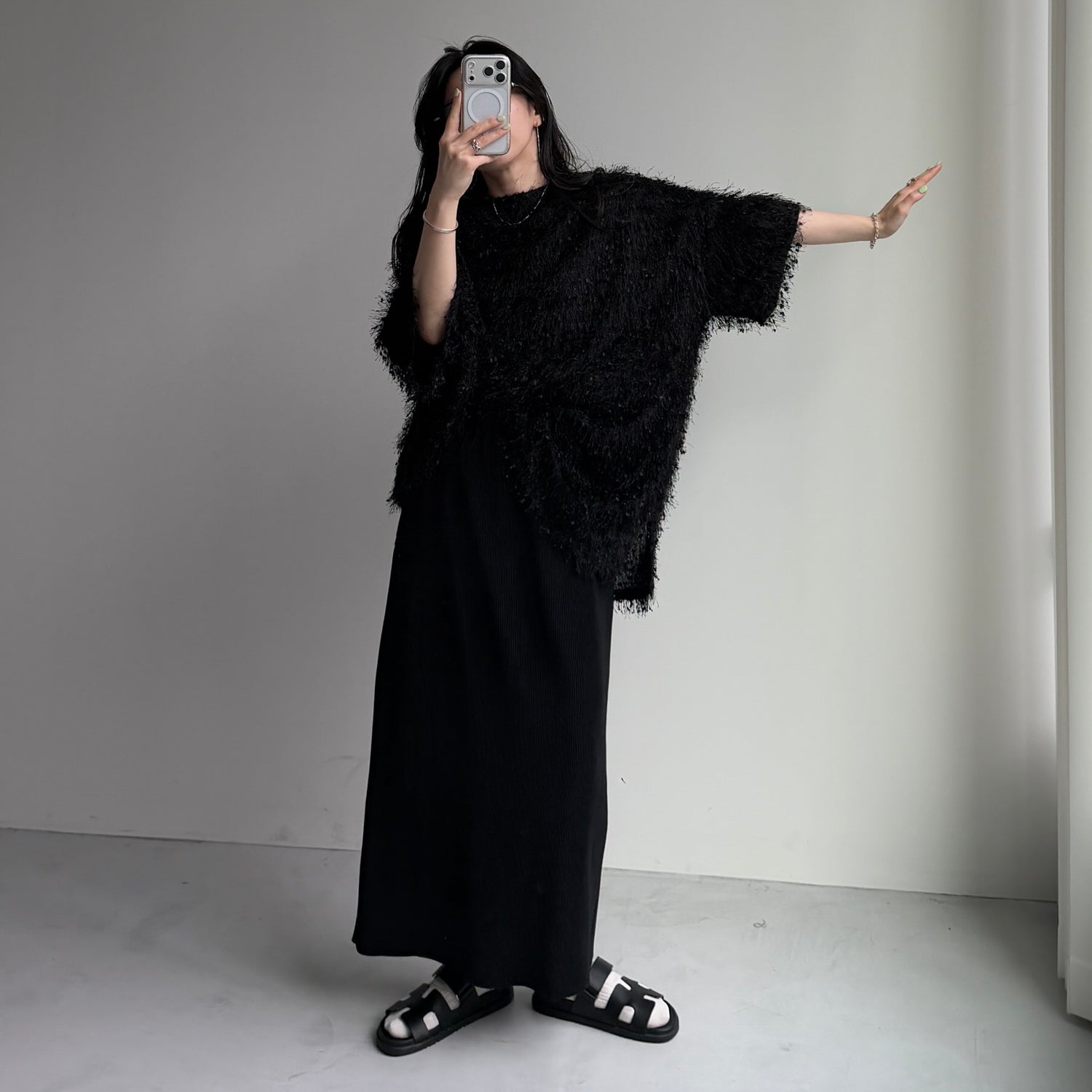 fringe mop tee / black