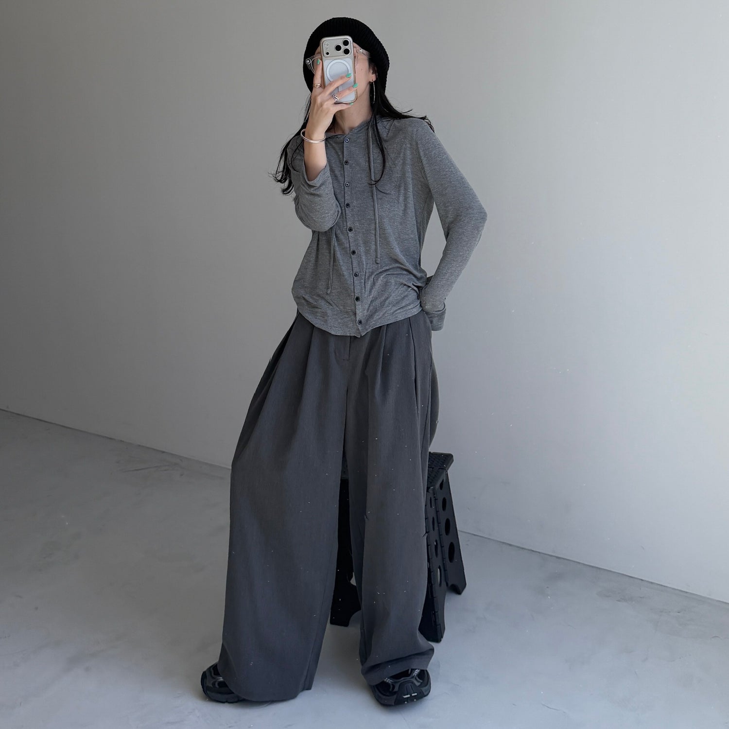 whisper hoodie cardigan /  gray