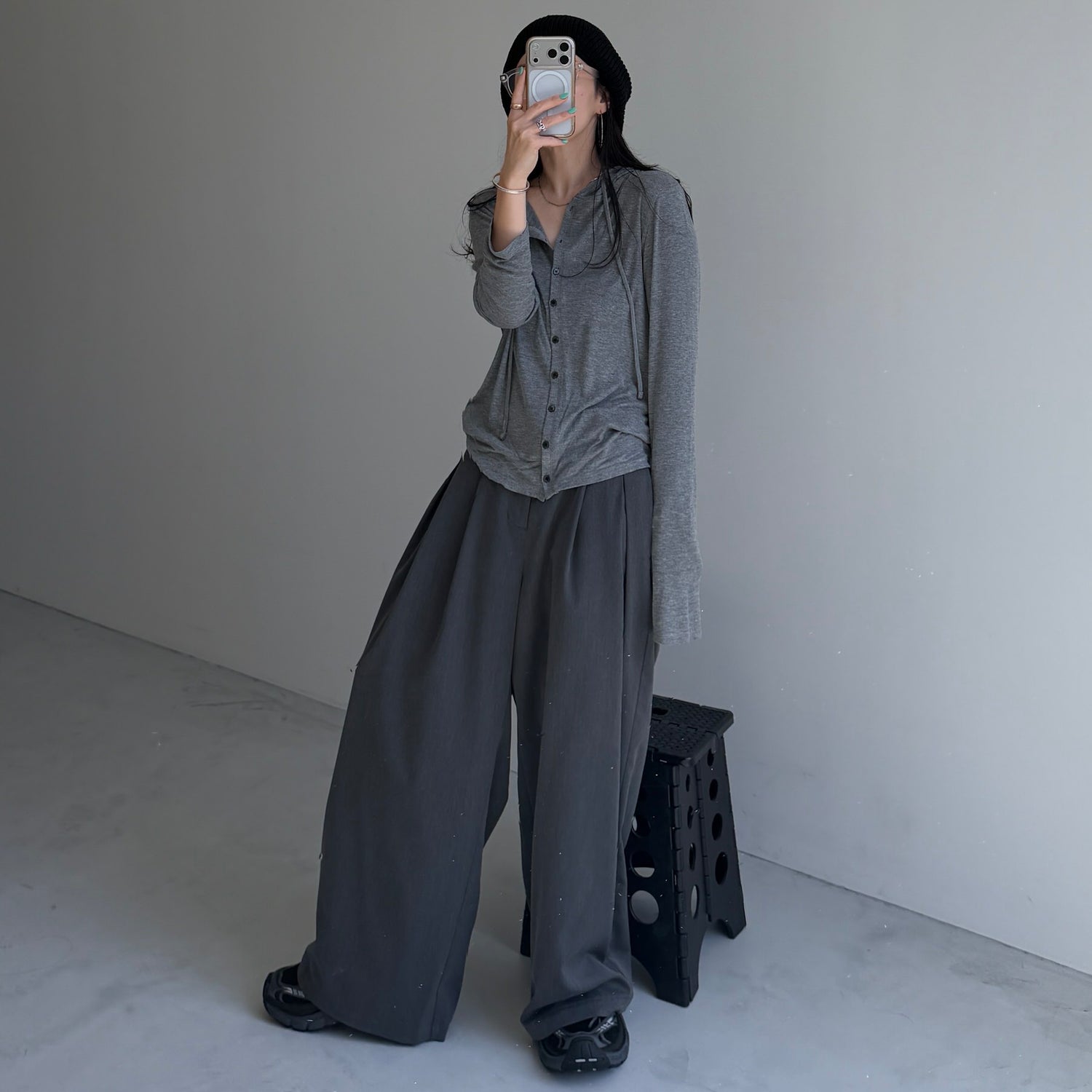 whisper hoodie cardigan /  gray