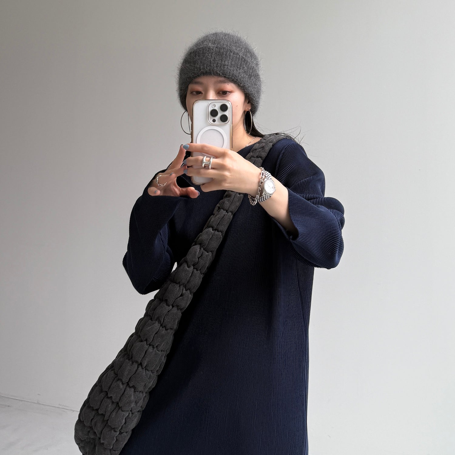 angora snow beanie / gray