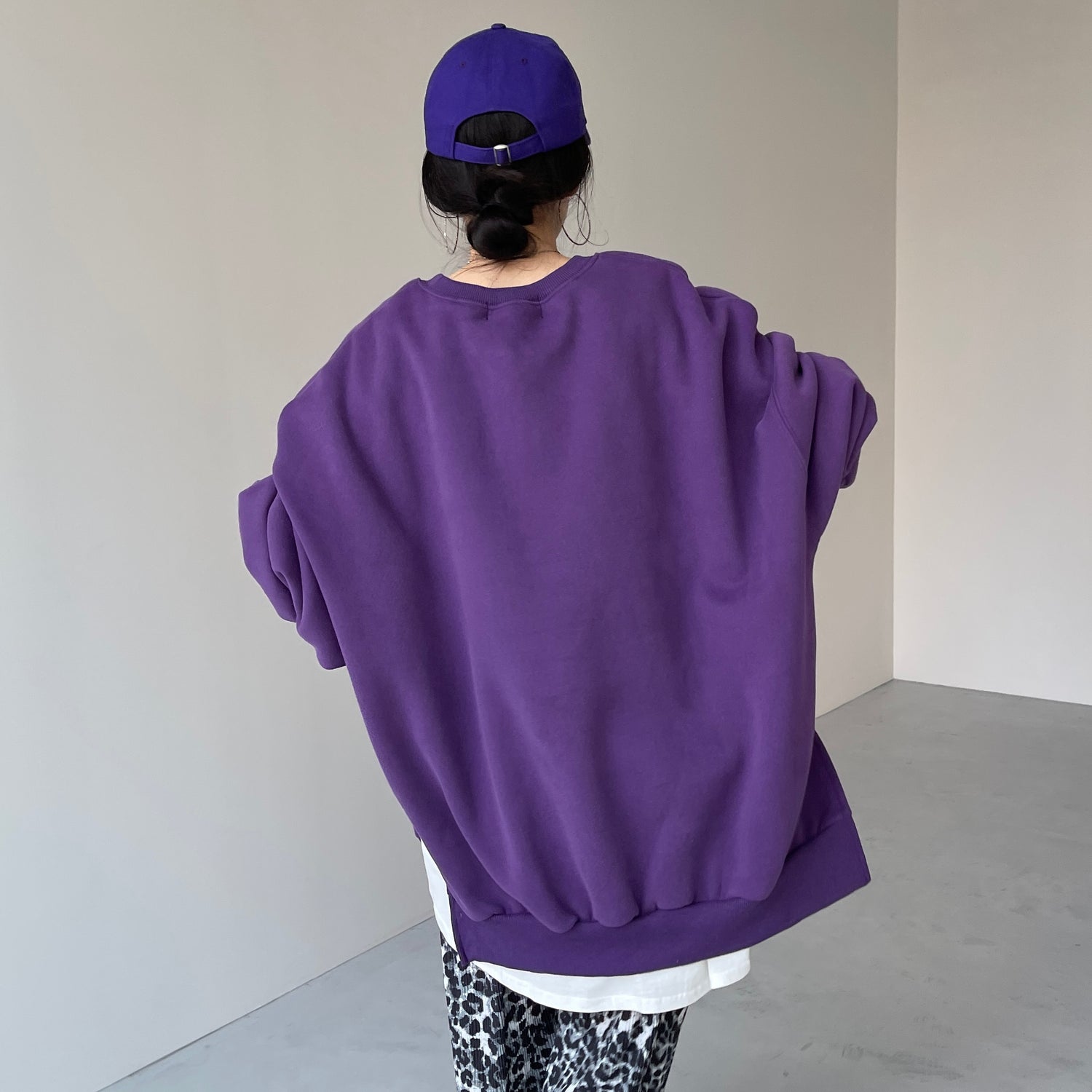 perfect silhouette super over sweat / purple