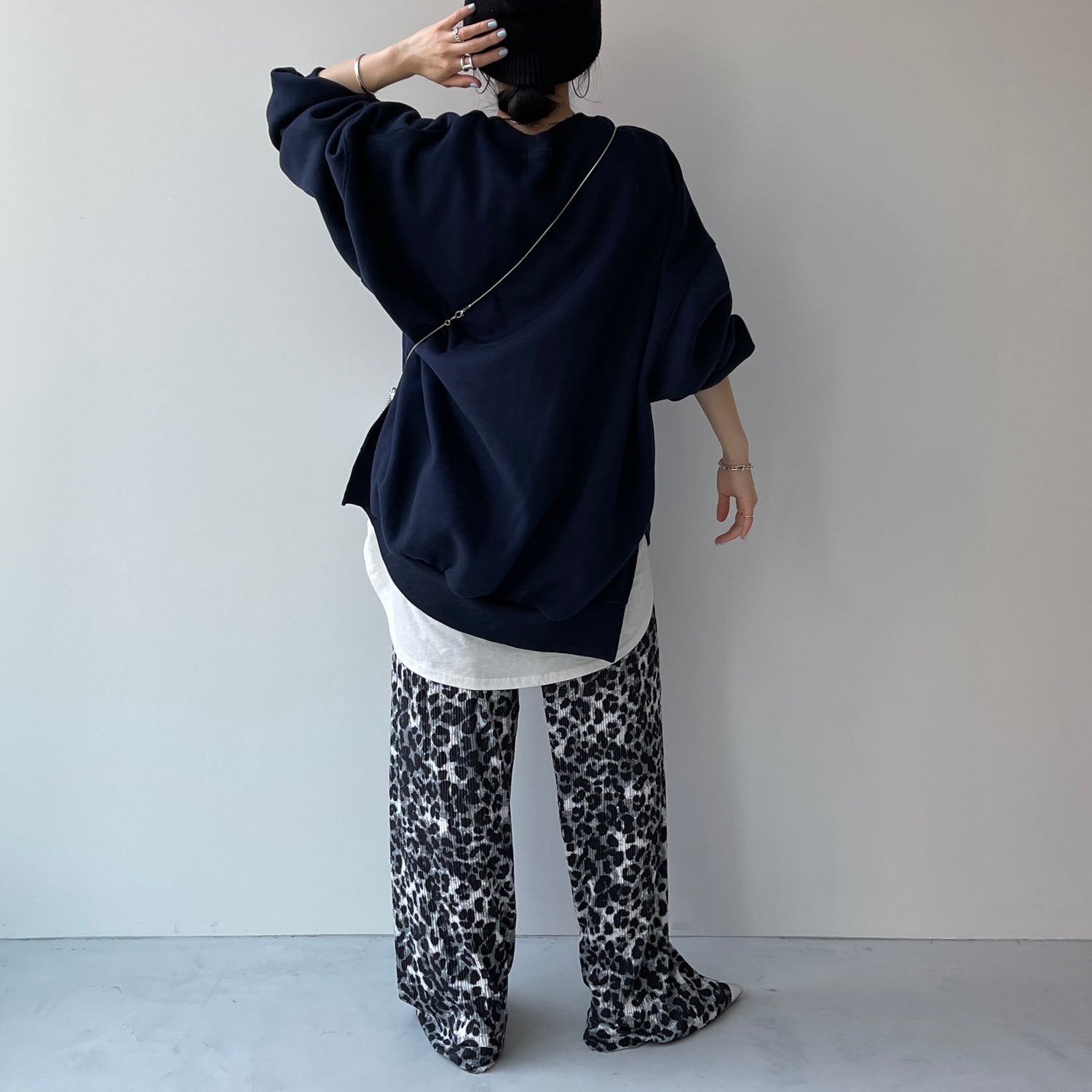 perfect silhouette super over sweat / navy