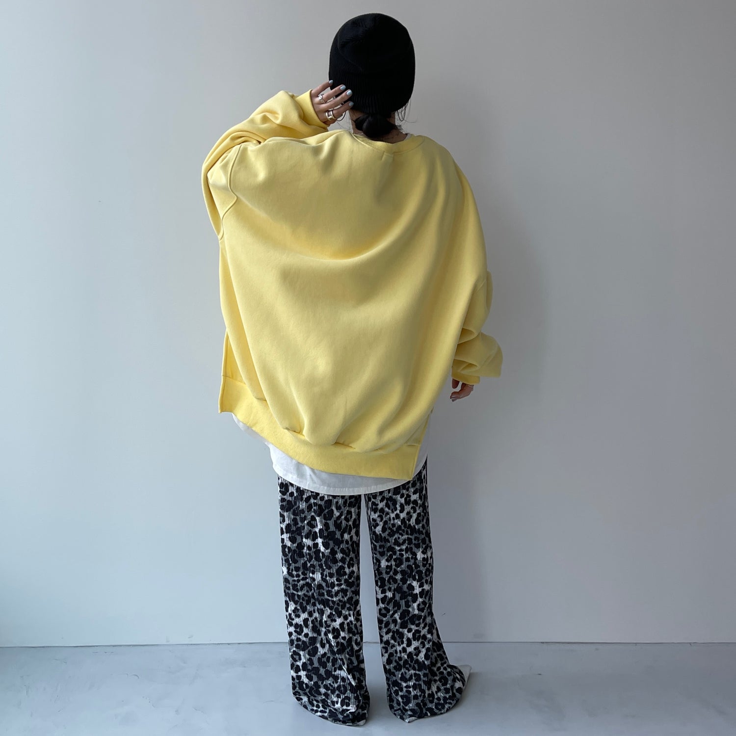 perfect silhouette super over sweat / light yellow