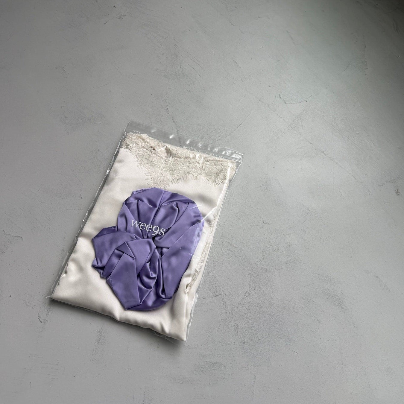 【2点SET】satin pouch chouchou ×  milky lace camisole