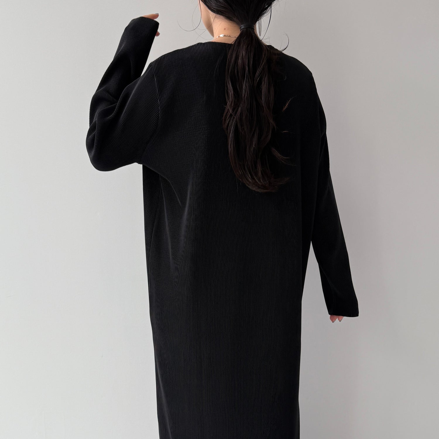 daily daily super stretch crew neck pleats one piece / navy [FREE or LONG]クルーネック