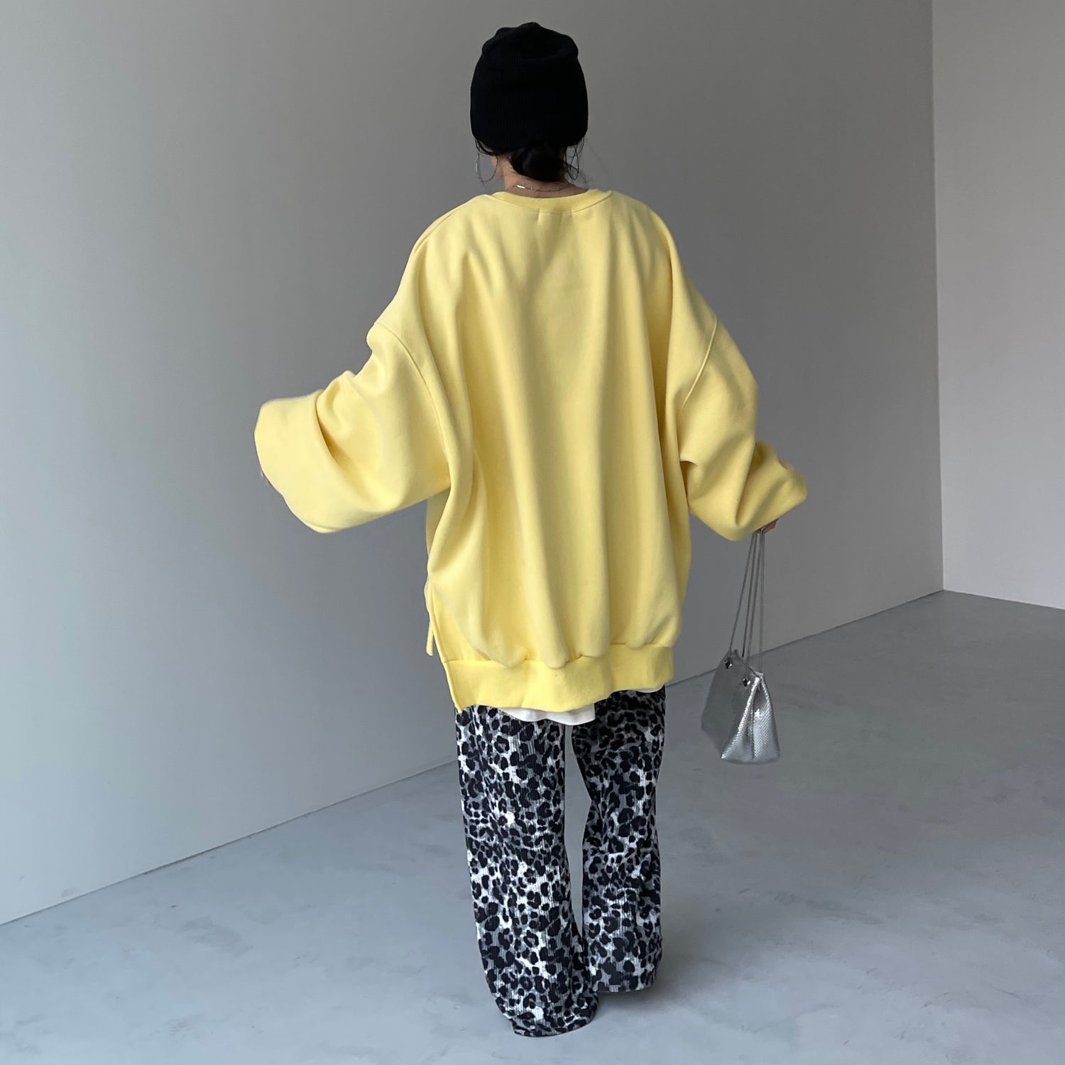 perfect silhouette super over sweat / light yellow