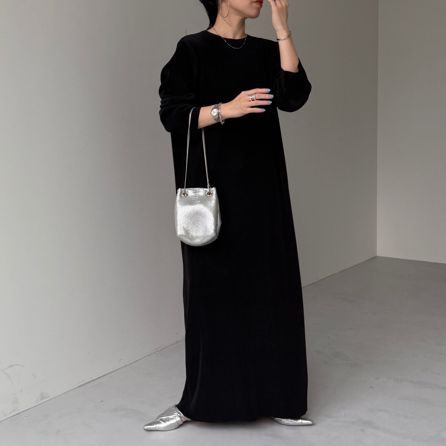 daily daily super stretch crew neck pleats one piece / black [FREE or LONG]クルーネック