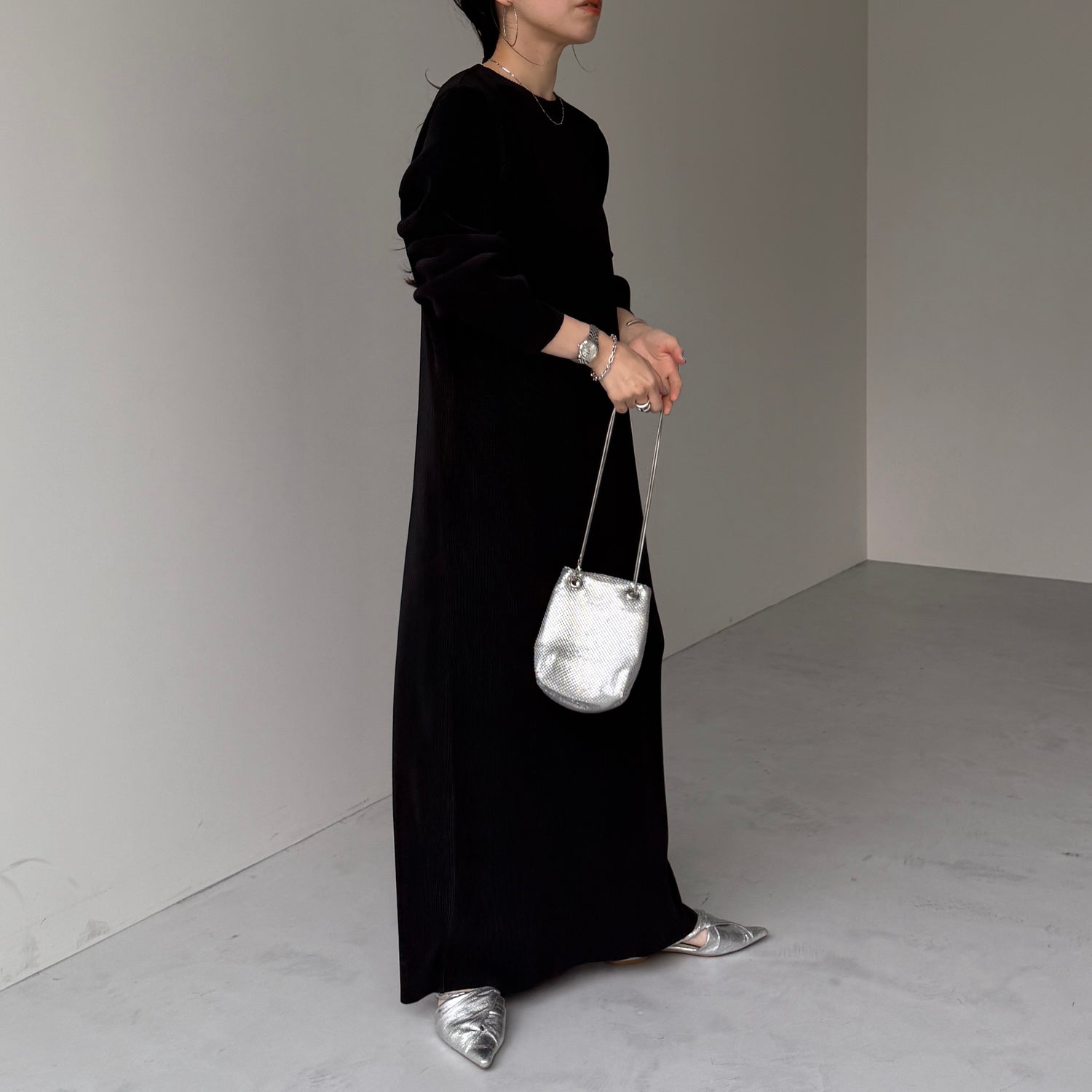 daily daily super stretch crew neck pleats one piece / black [FREE or LONG]クルーネック