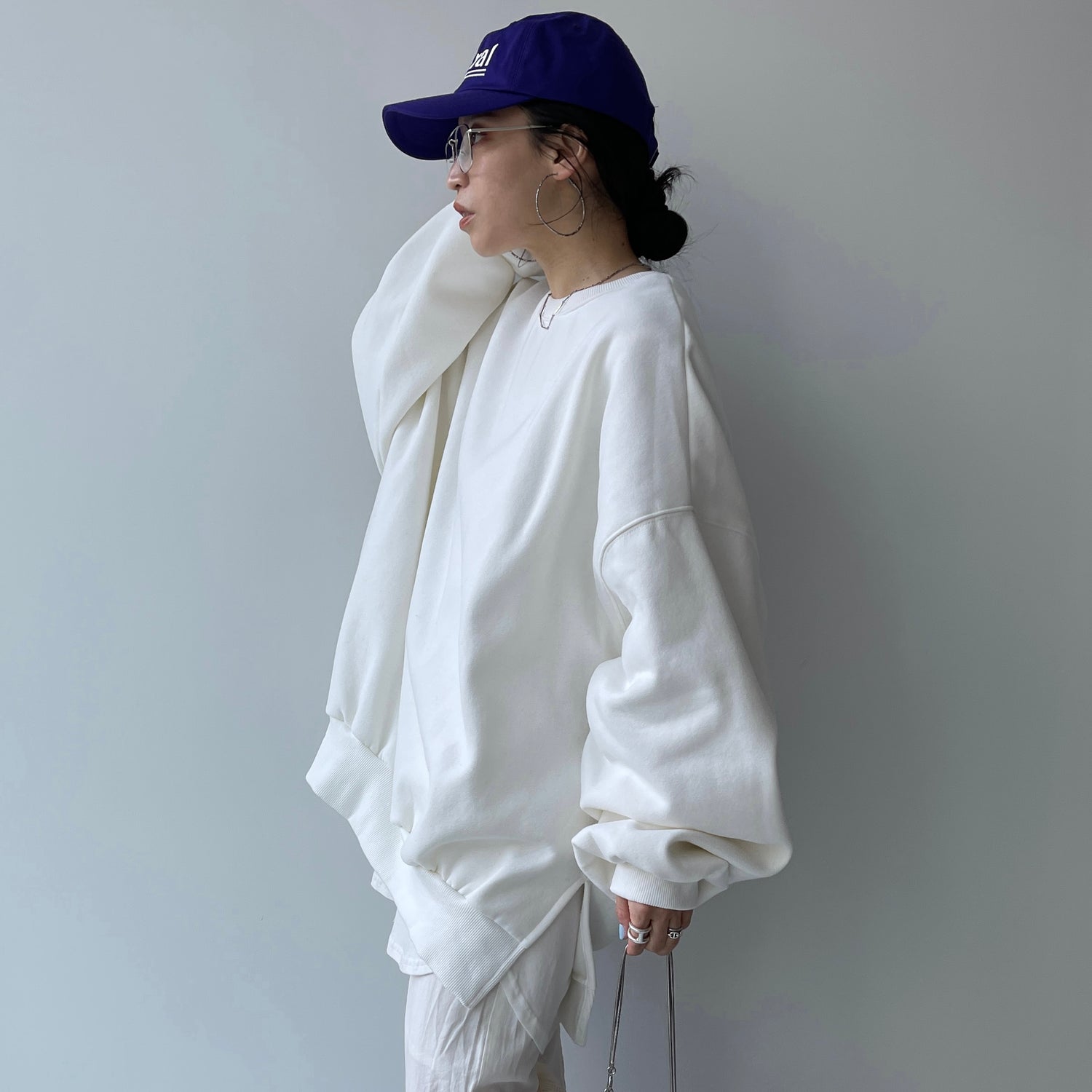 perfect silhouette super over sweat / ivory