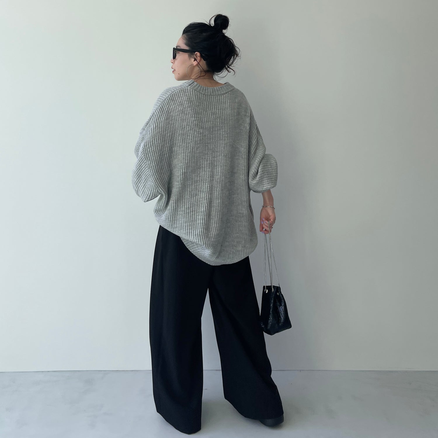 perfect silhouette super over knit / gray