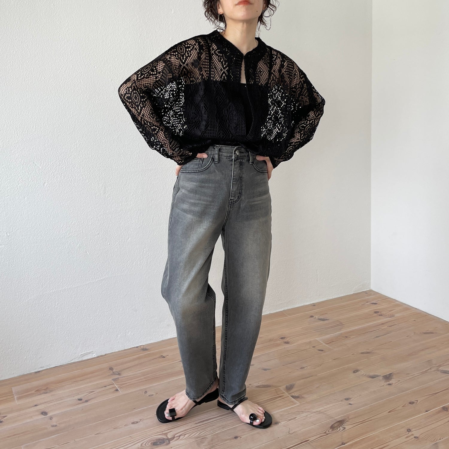 over size lace caftan blouse / black