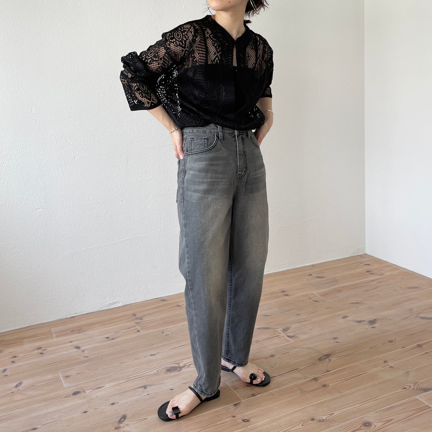 over size lace caftan blouse / black
