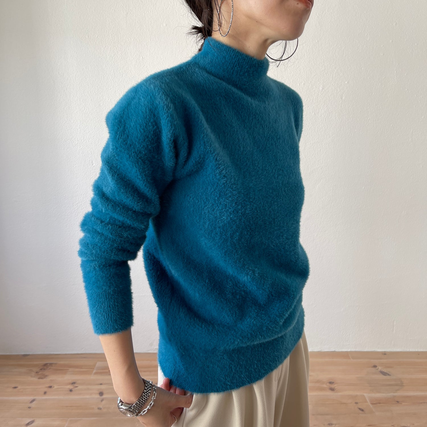 petit high neck compact shaggy knit / blue