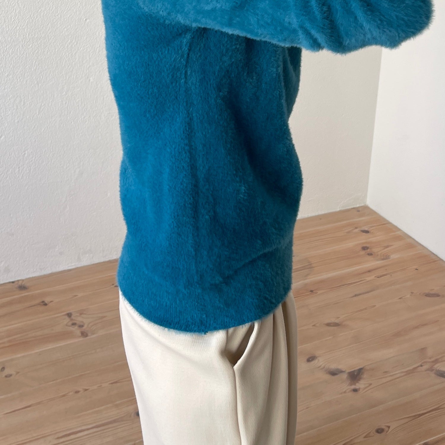 【SAMPLE】petit high neck compact shaggy knit / blue