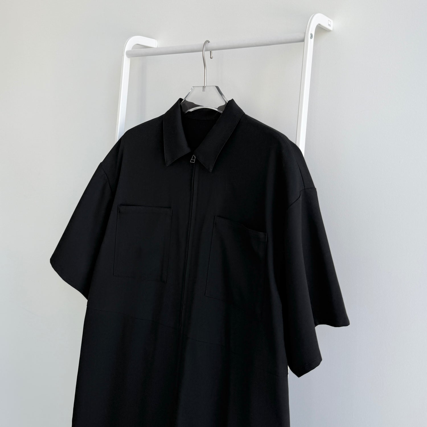 half sleeve zip all in one / black [2size]