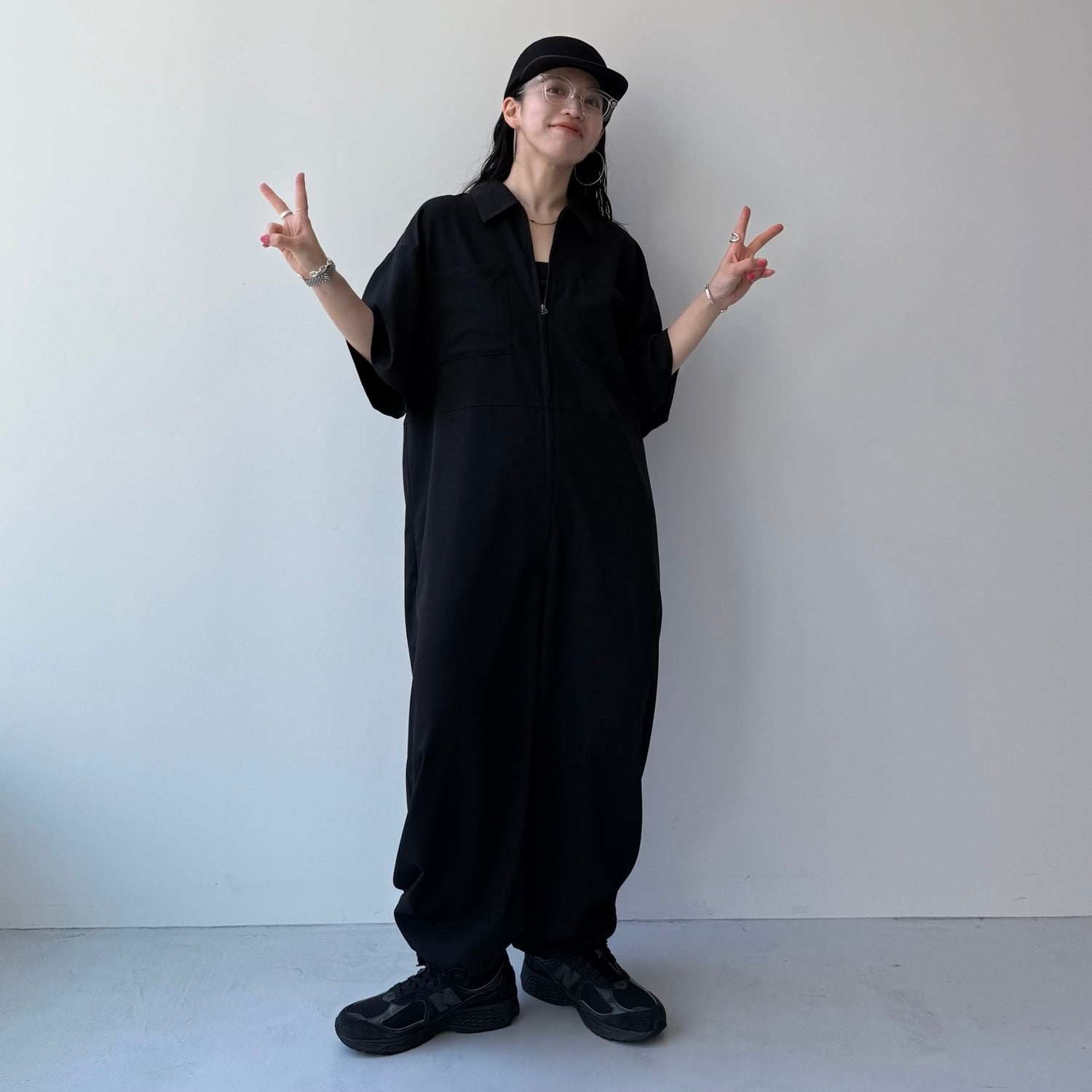 half sleeve zip all in one / black [2size]