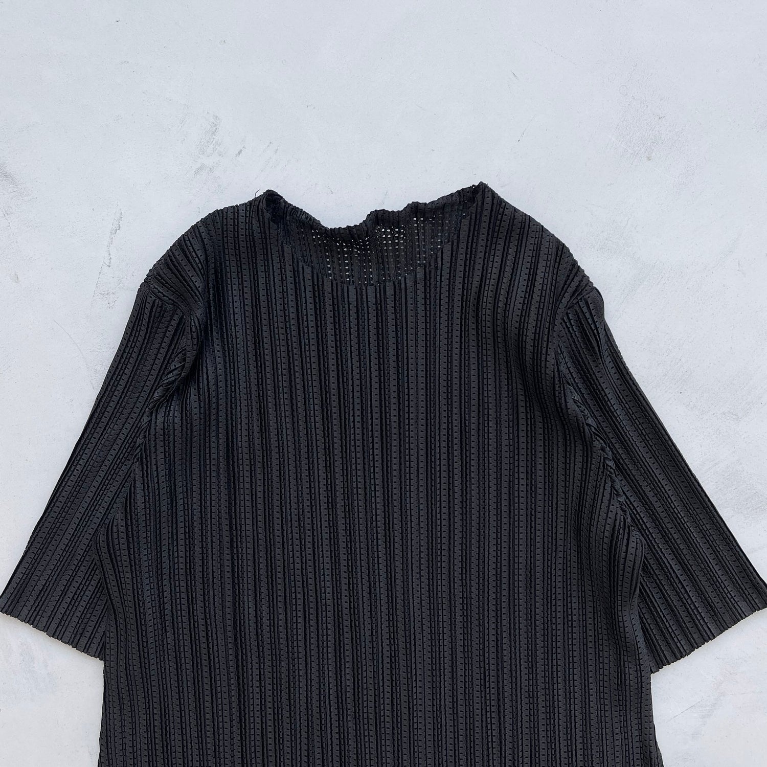 【SAMPLE】pleats mesh tee / black