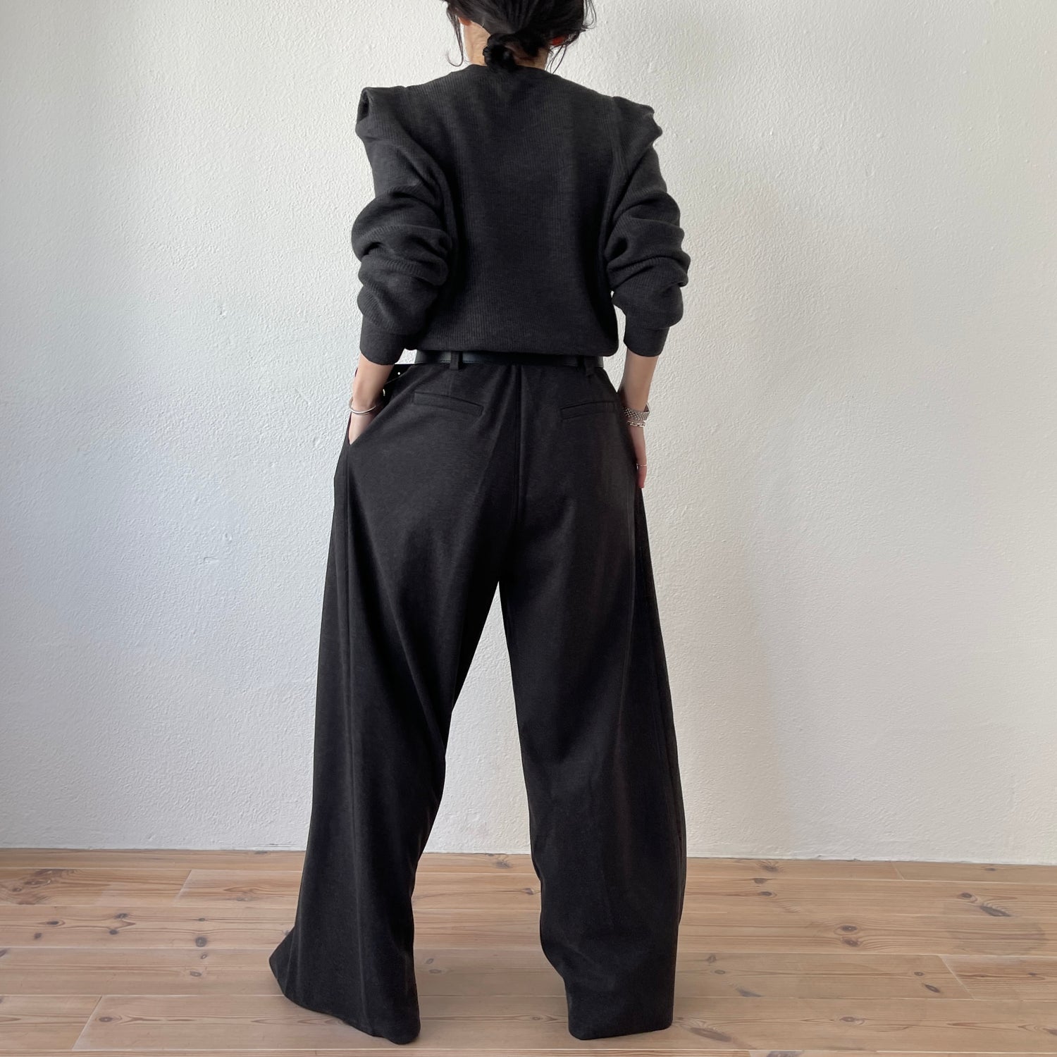 【2点SET】tuck wide curve pants / gray