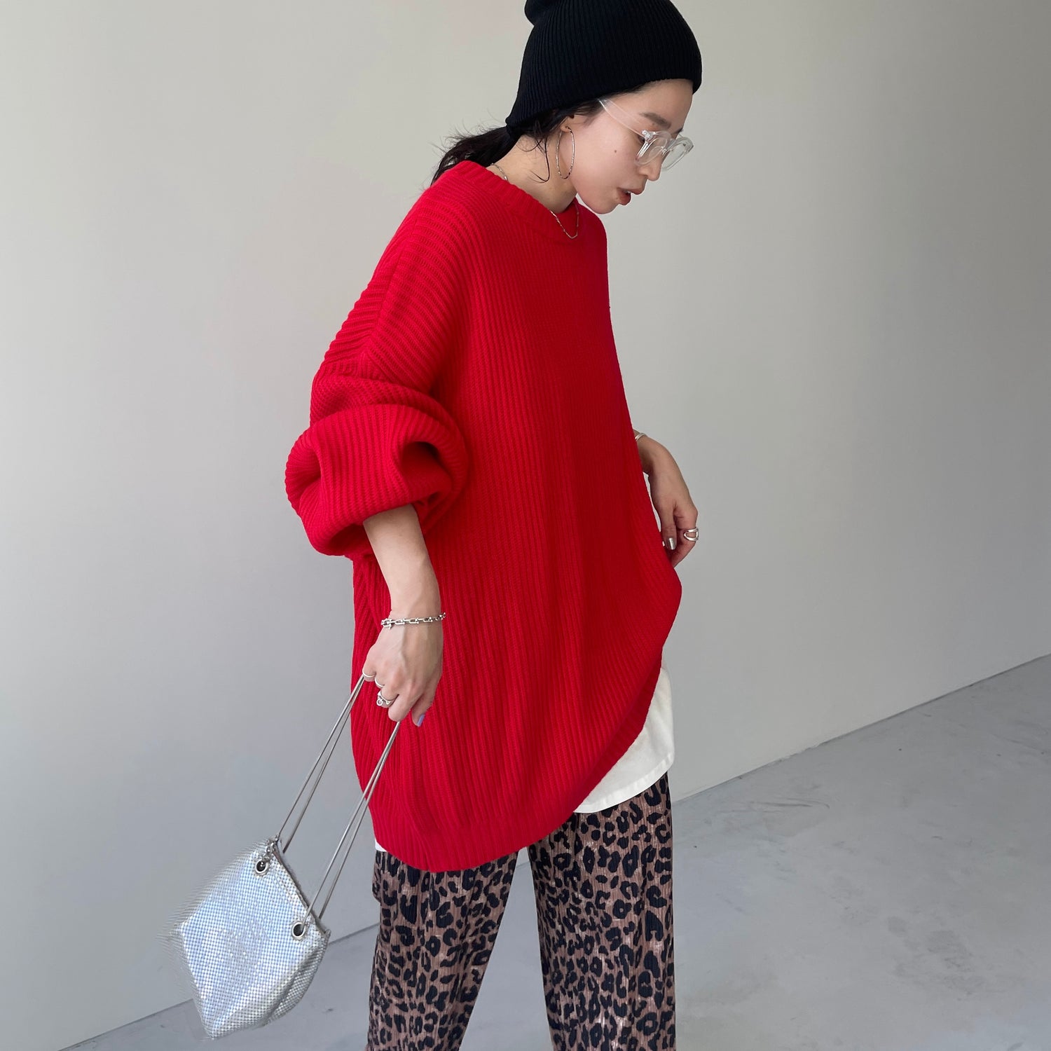 perfect silhouette super over knit / red