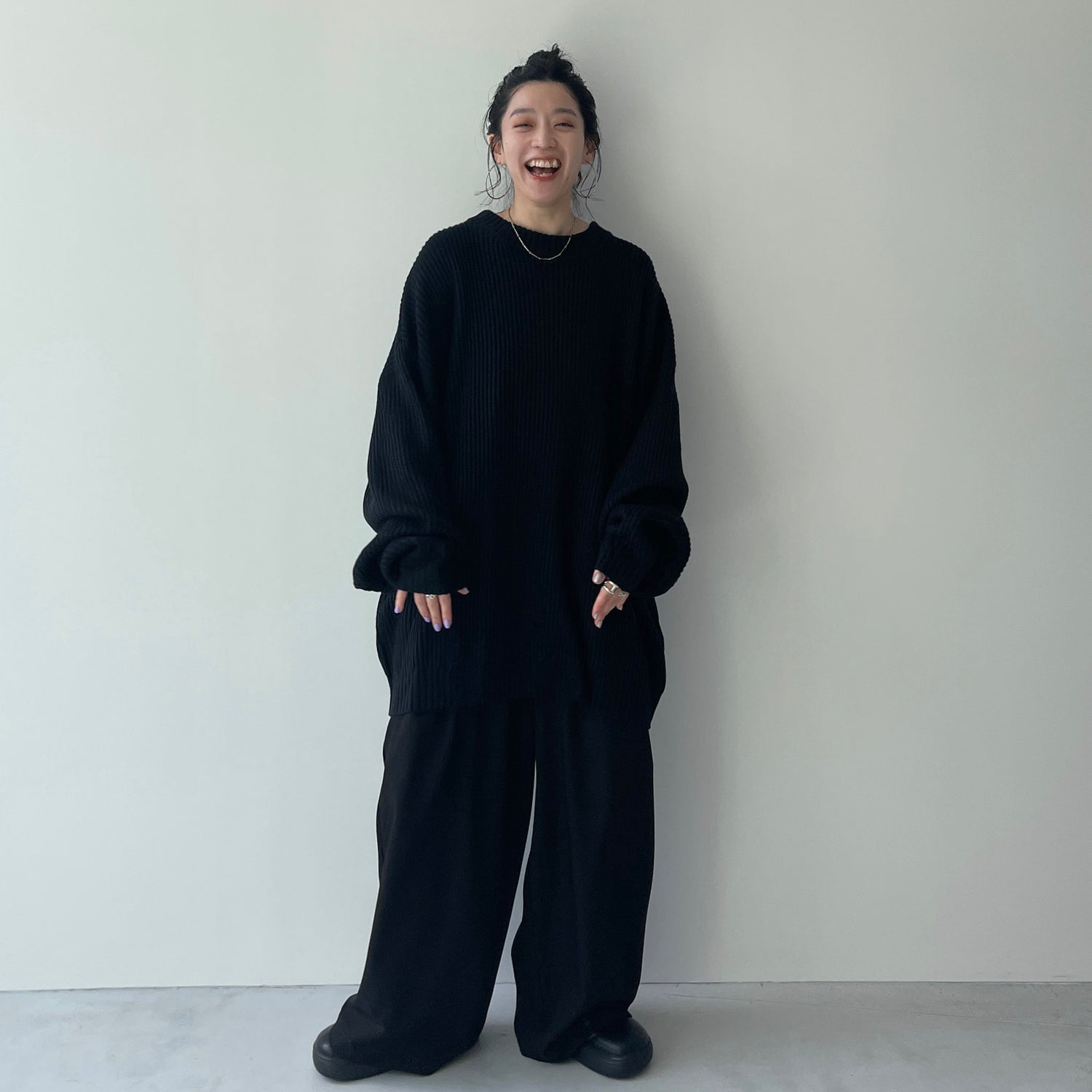 perfect silhouette super over knit / black