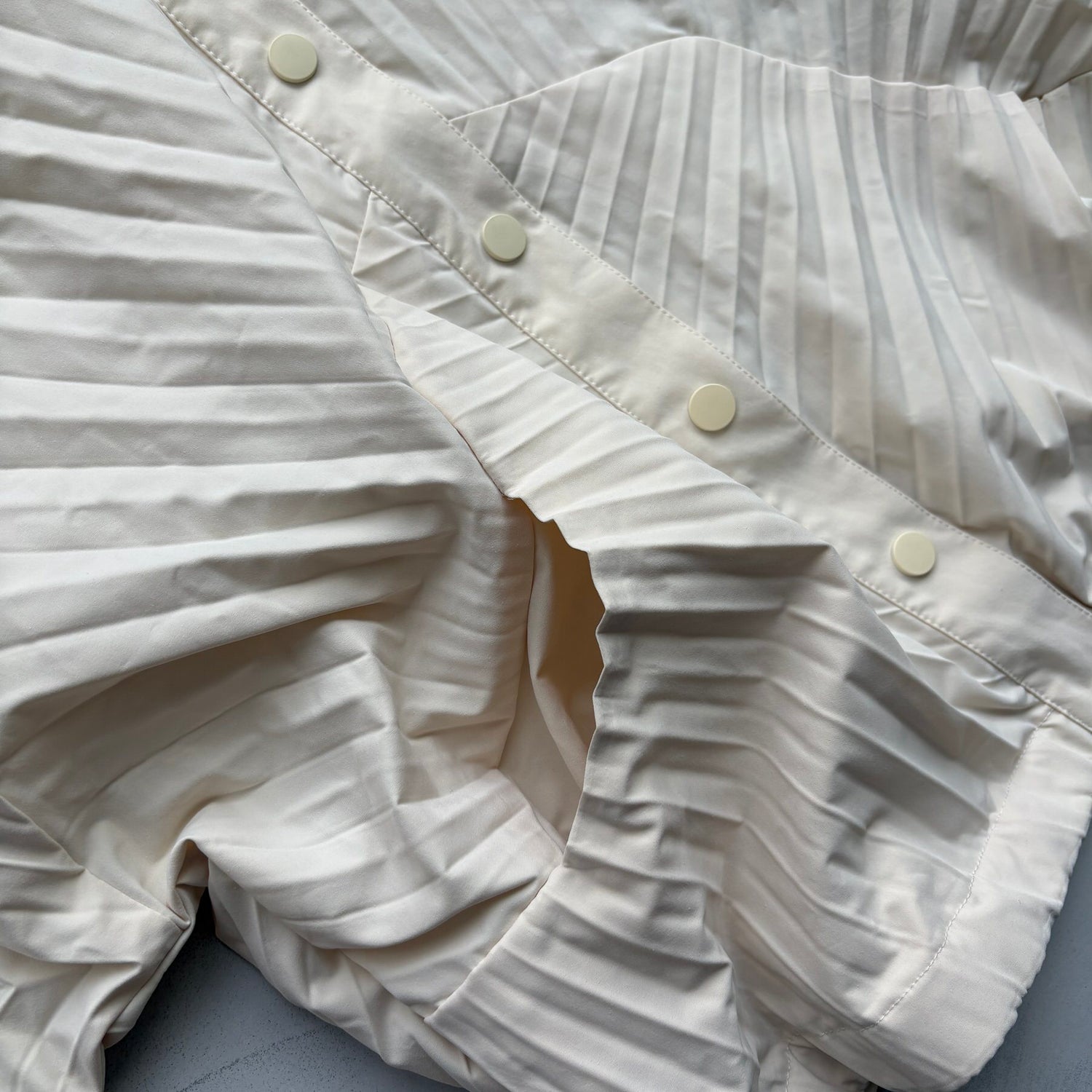 【SAMPLE】unique pleats blouson / ivory