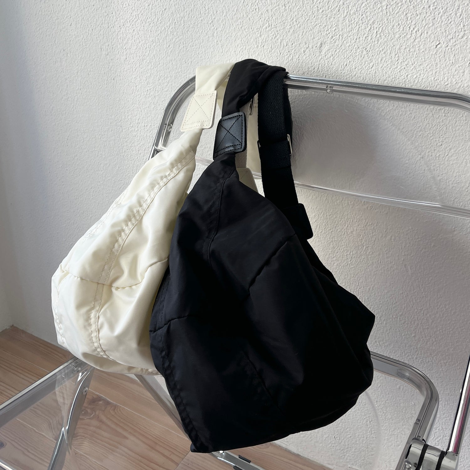 【SAMPLE】croissant shoulder bag / ivory