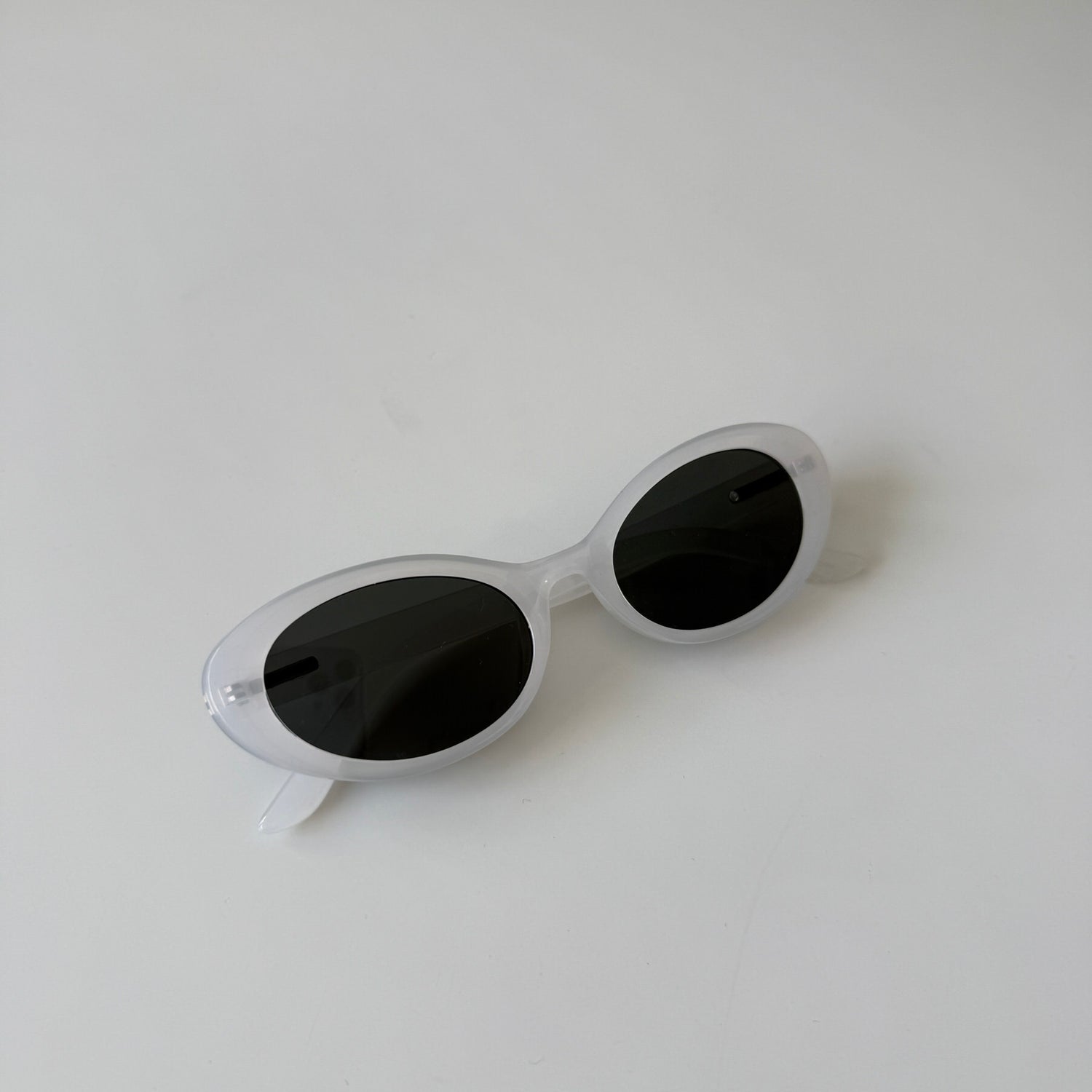 【SAMPLE】trendy sunglass