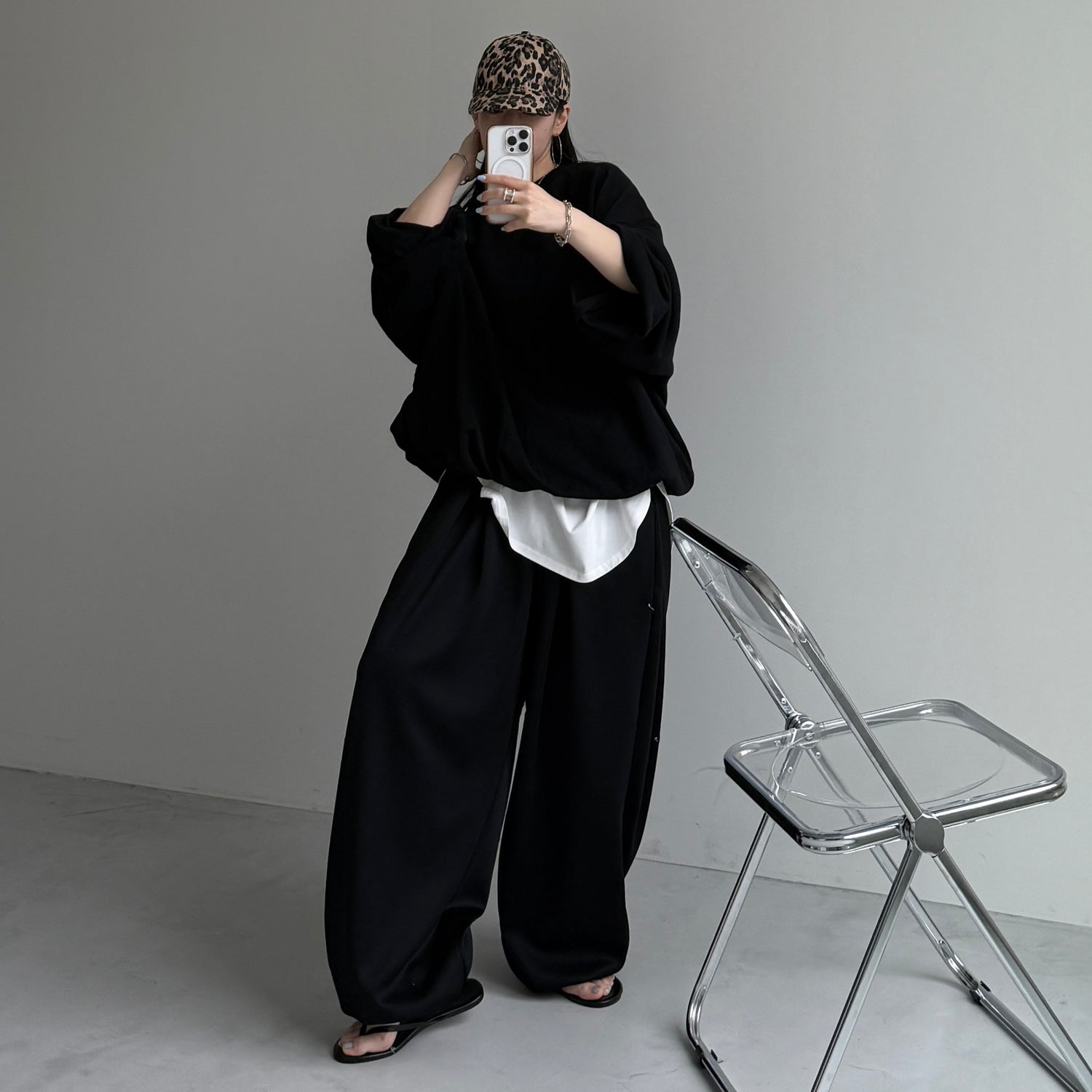 super loose sweat pants / black