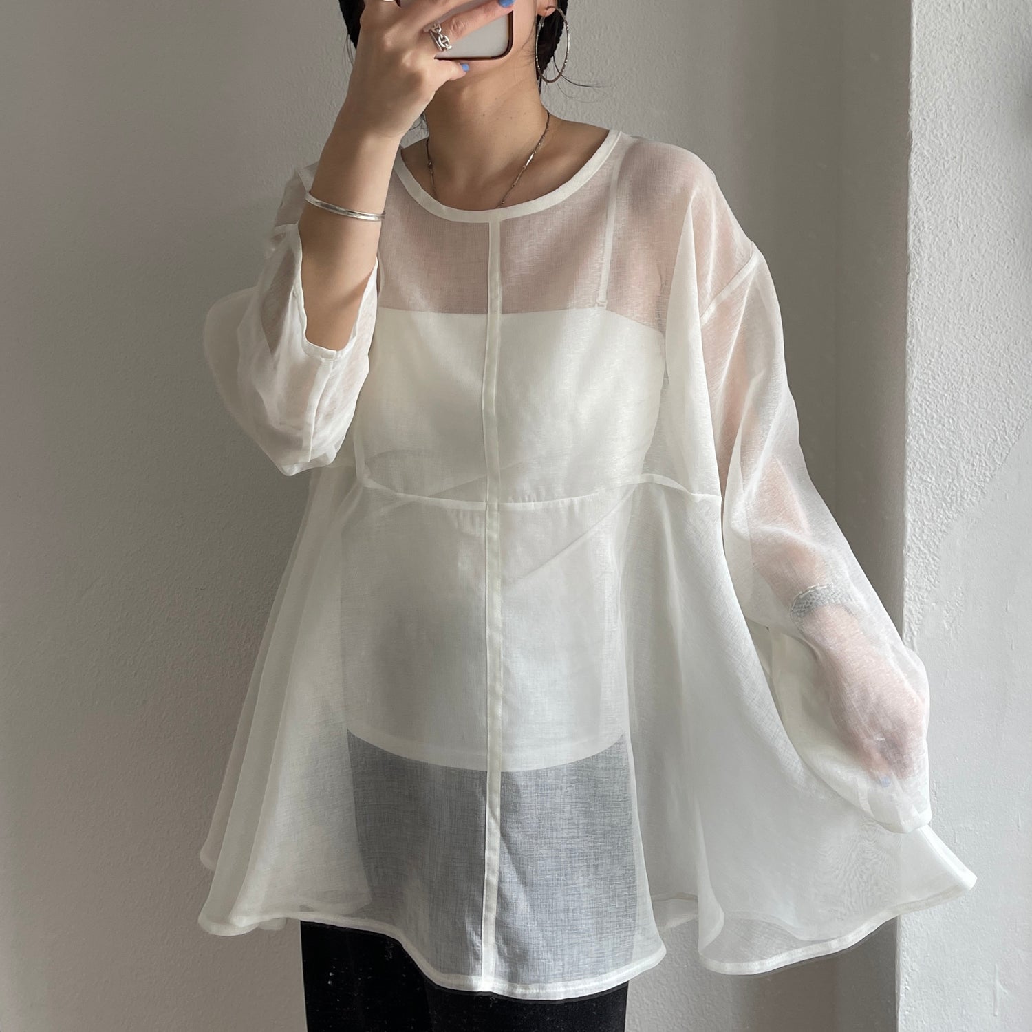 over size sheer flare tops / ivory