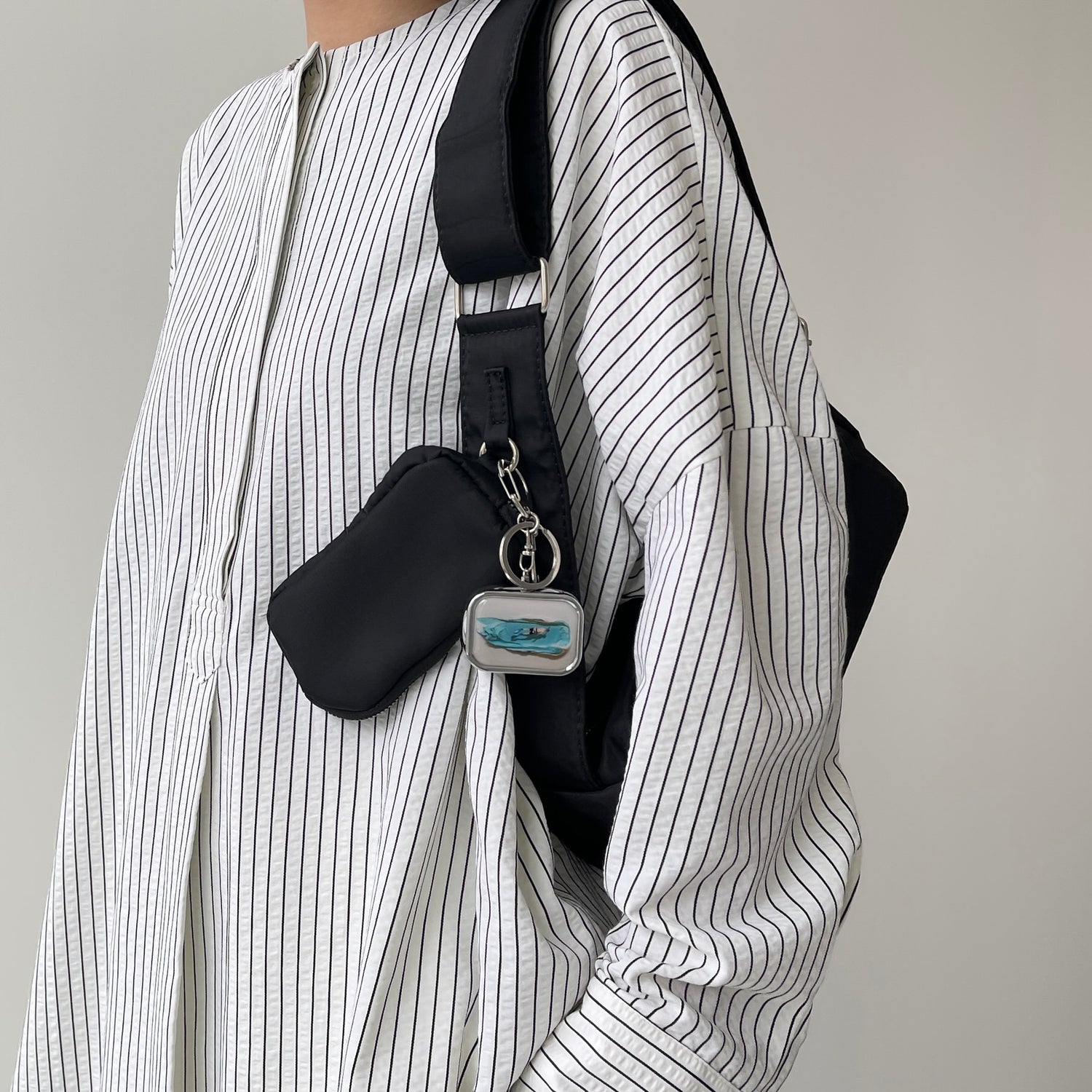 pill case / swim boy