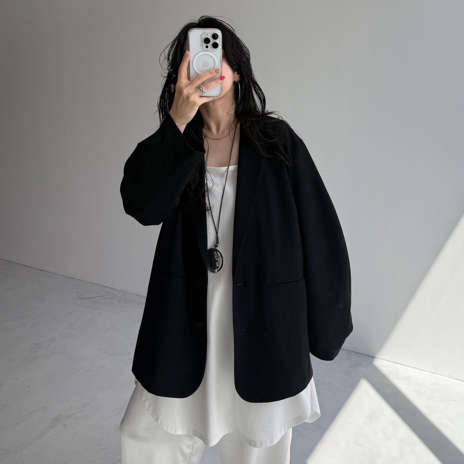 relax satin pants / white