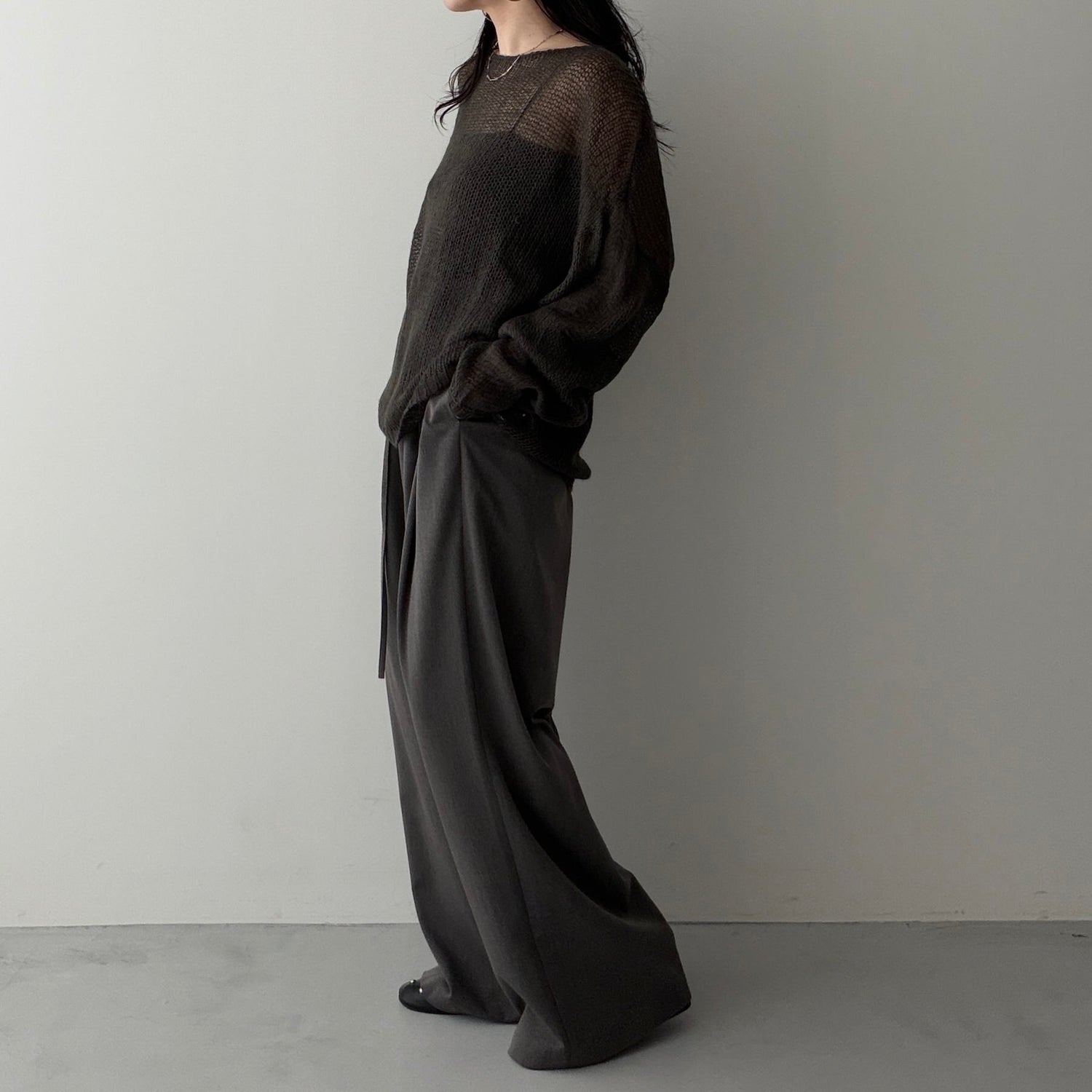 cinnamon mesh knit / charcoal