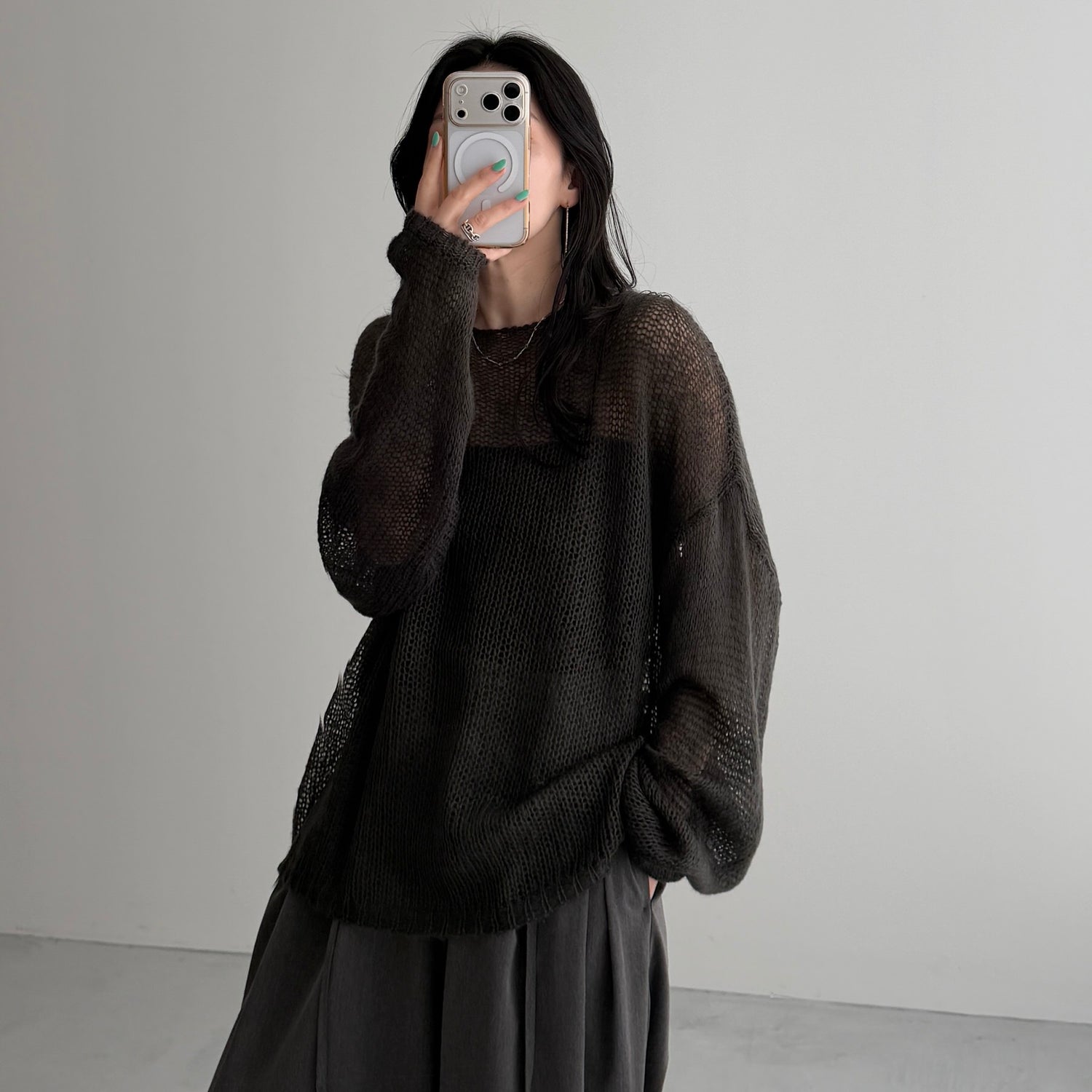 cinnamon mesh knit / charcoal