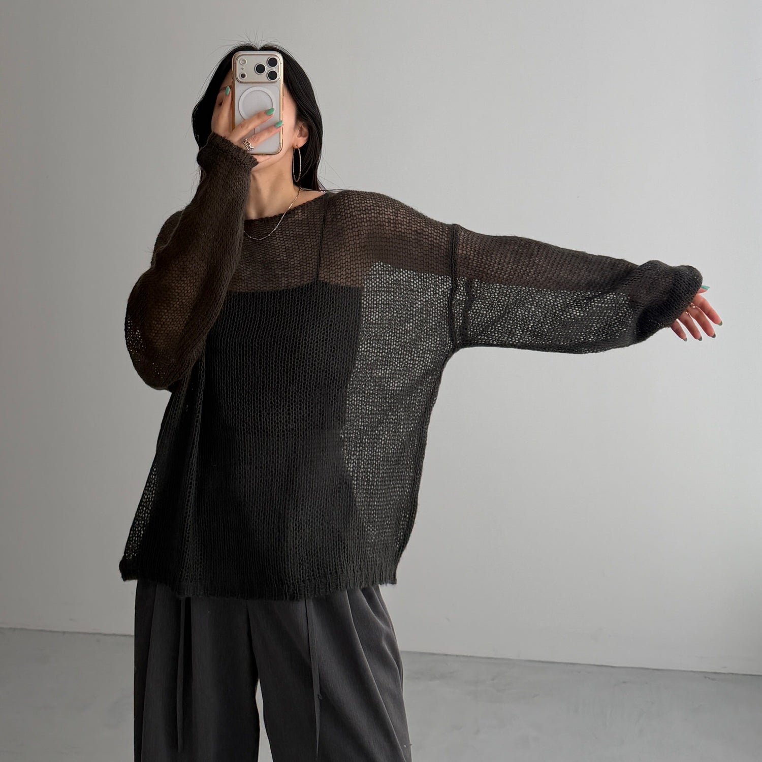 cinnamon mesh knit / charcoal