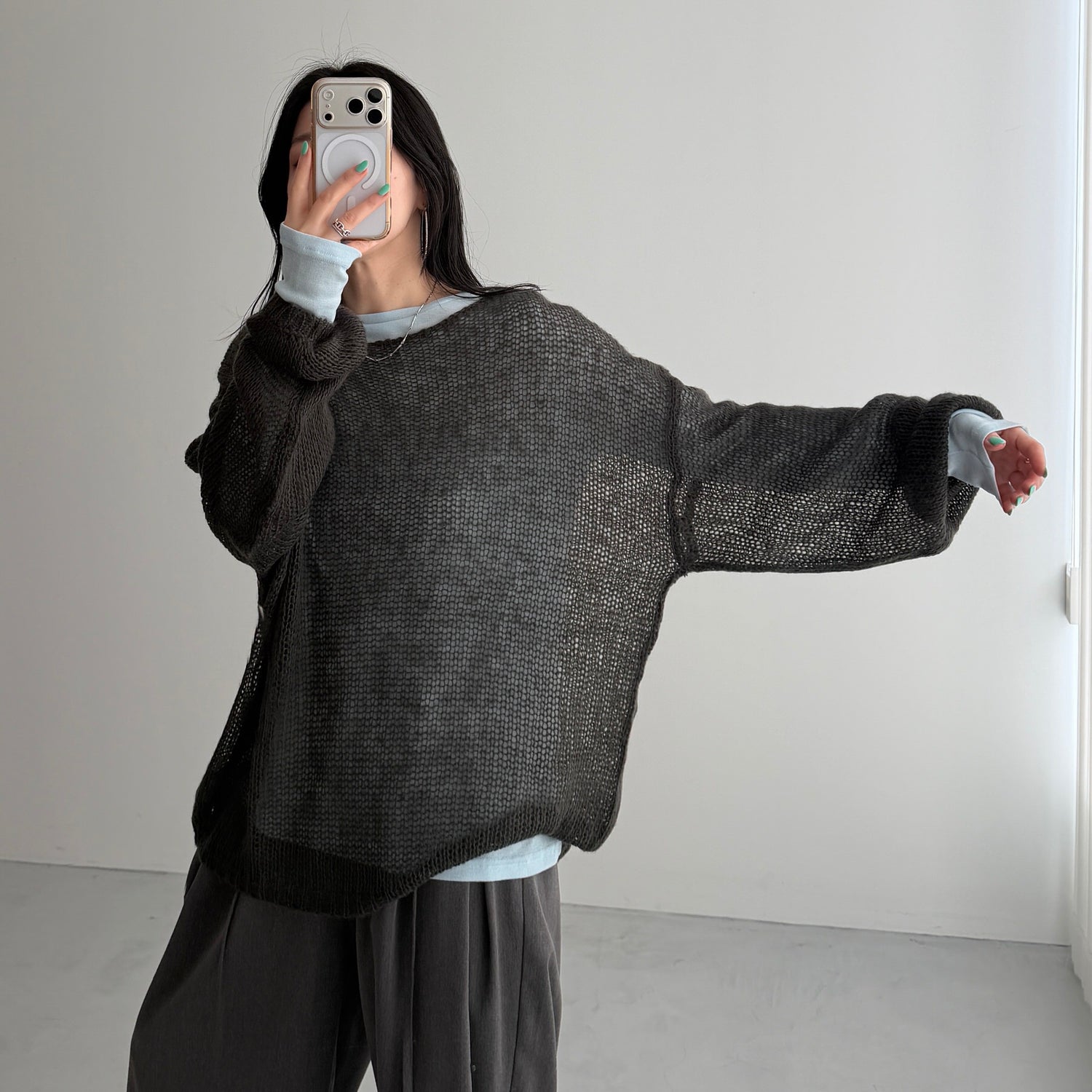 cinnamon mesh knit / charcoal