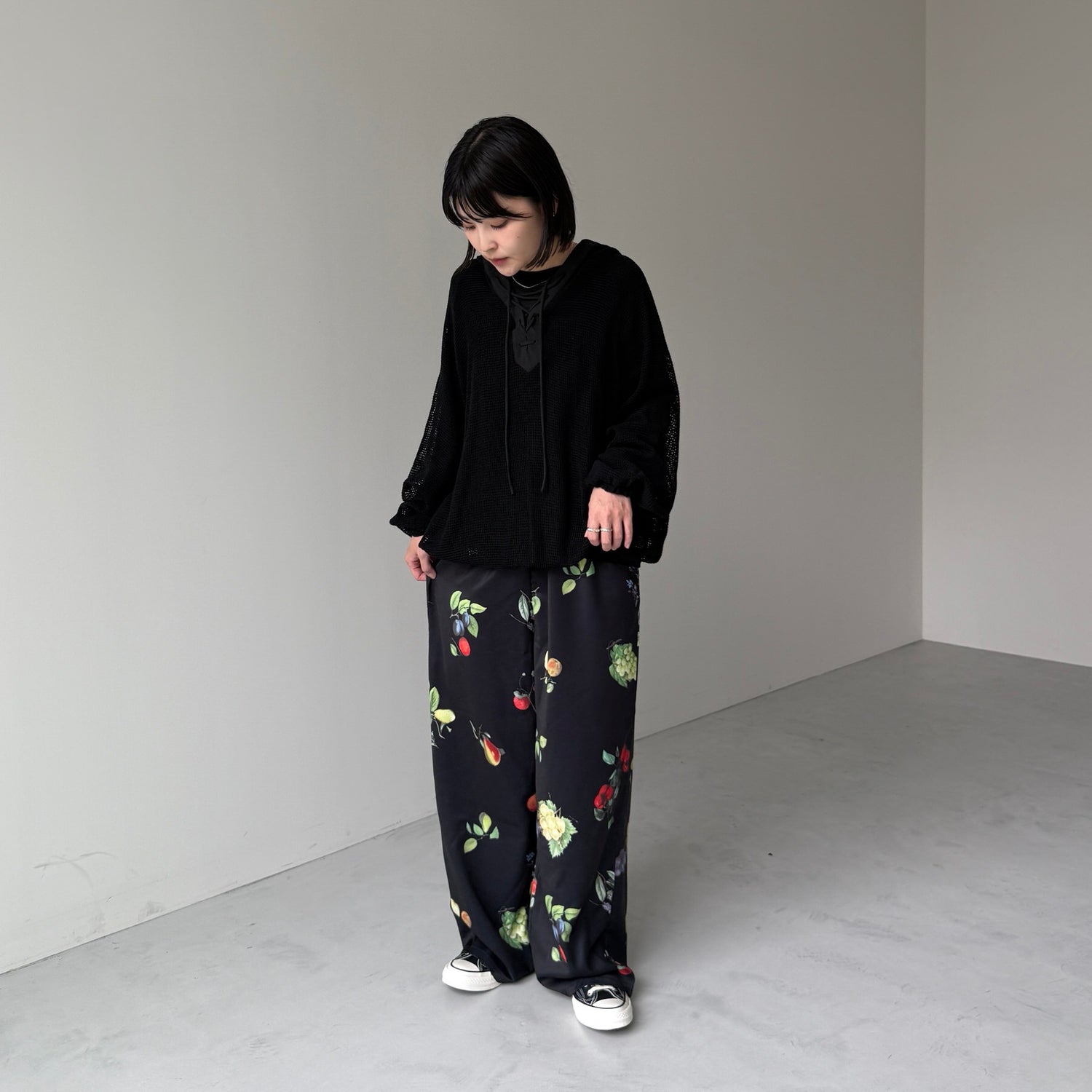 fruity pants / black