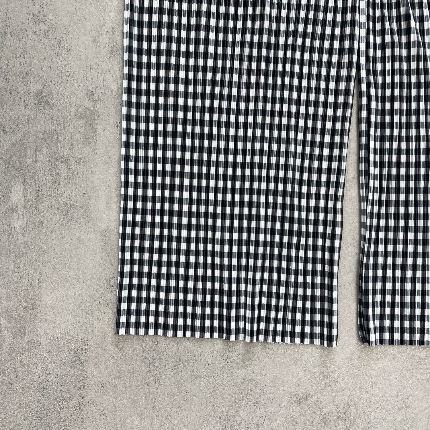 24h CHECK PANTS / black