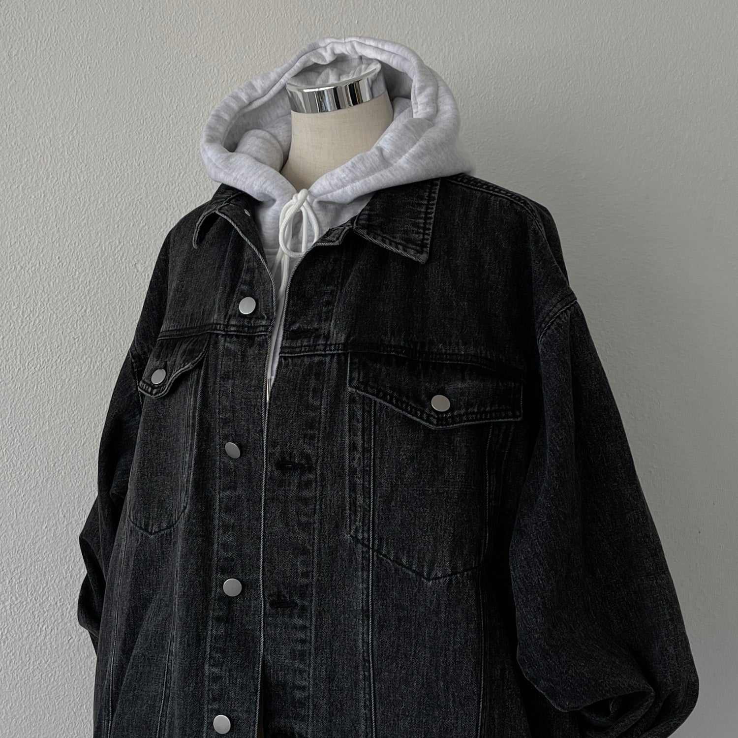 perfect silhouette buddy denim jacket / black