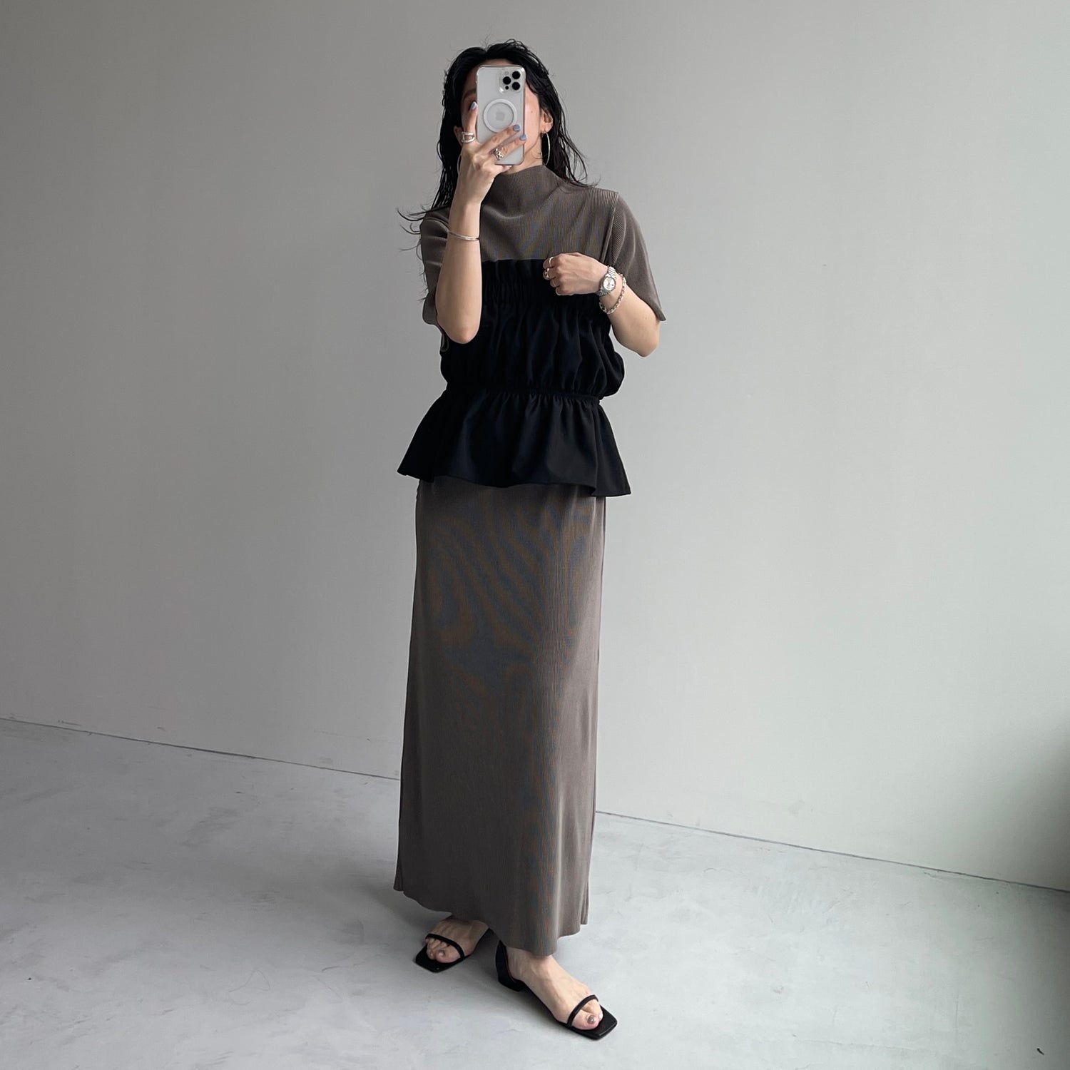 daily daily super stretch pleats one piece / ash gray [半袖 FREE or LONG]