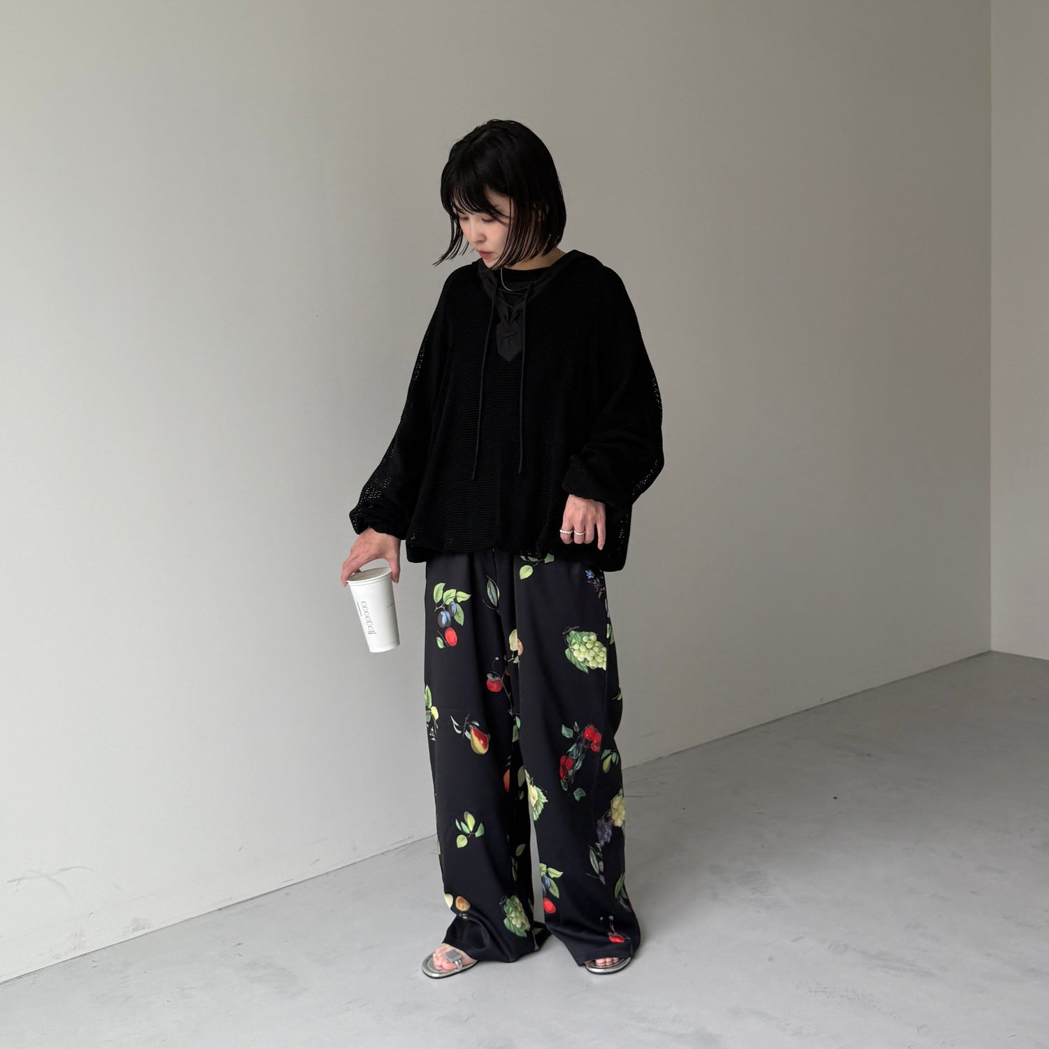fruity pants / black