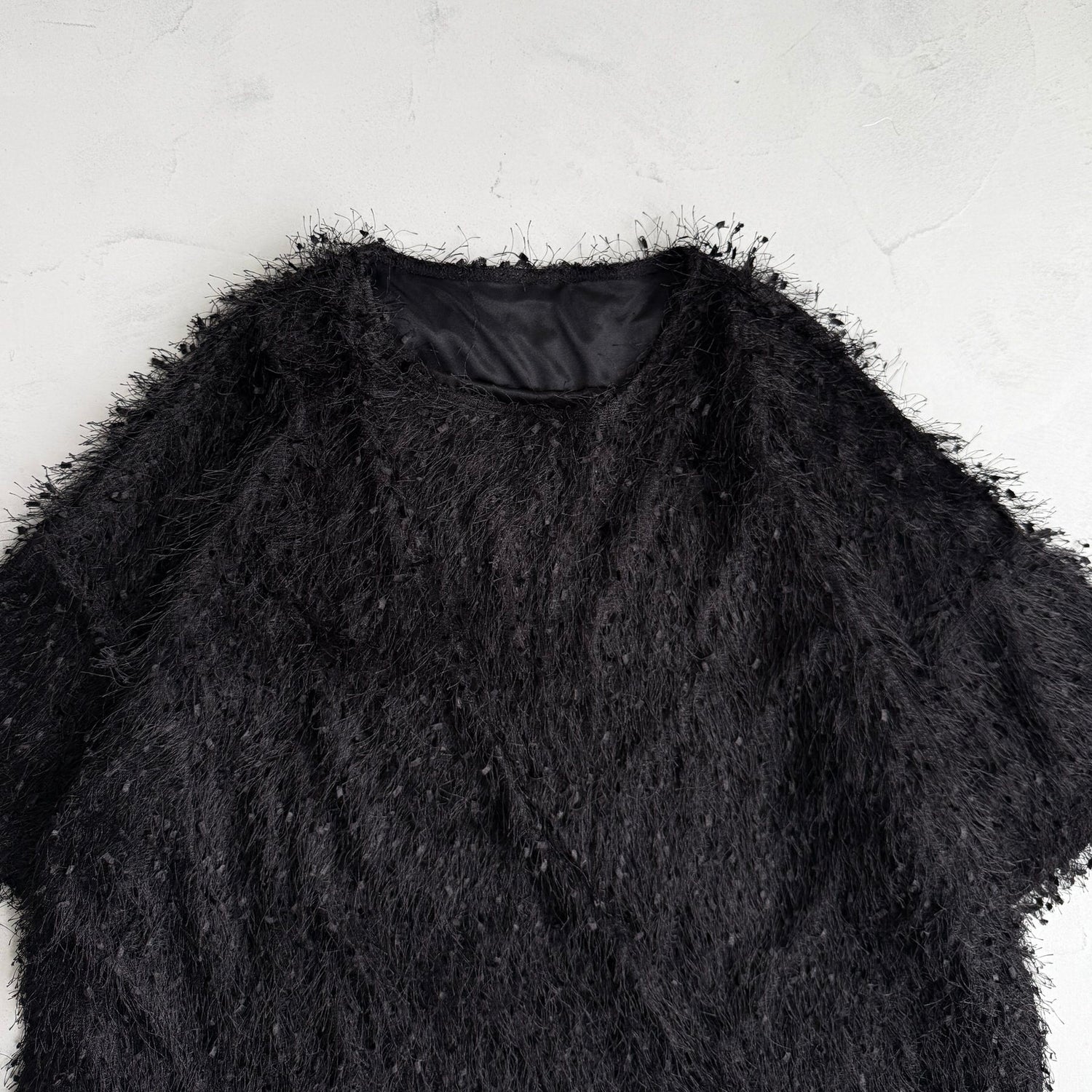 fringe mop tee / black