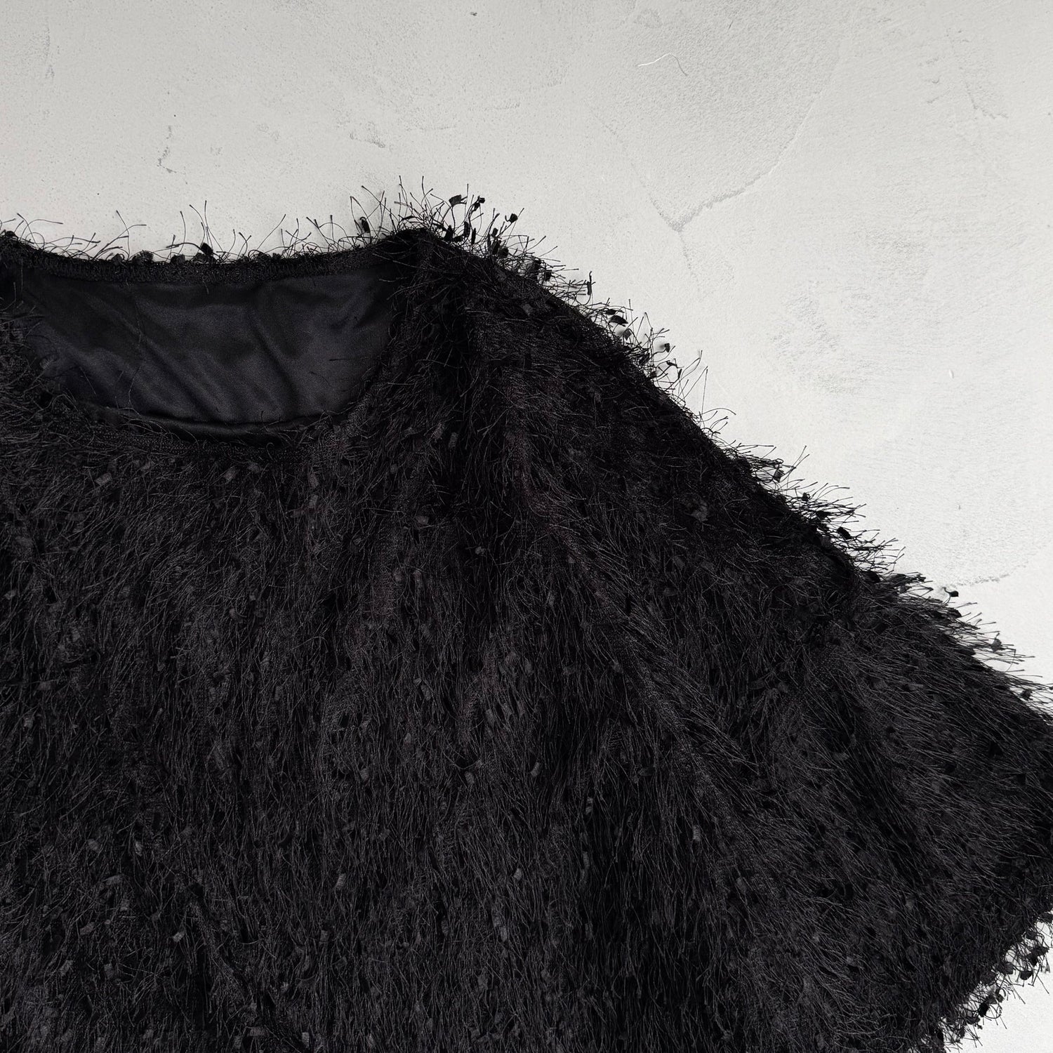 fringe mop tee / black