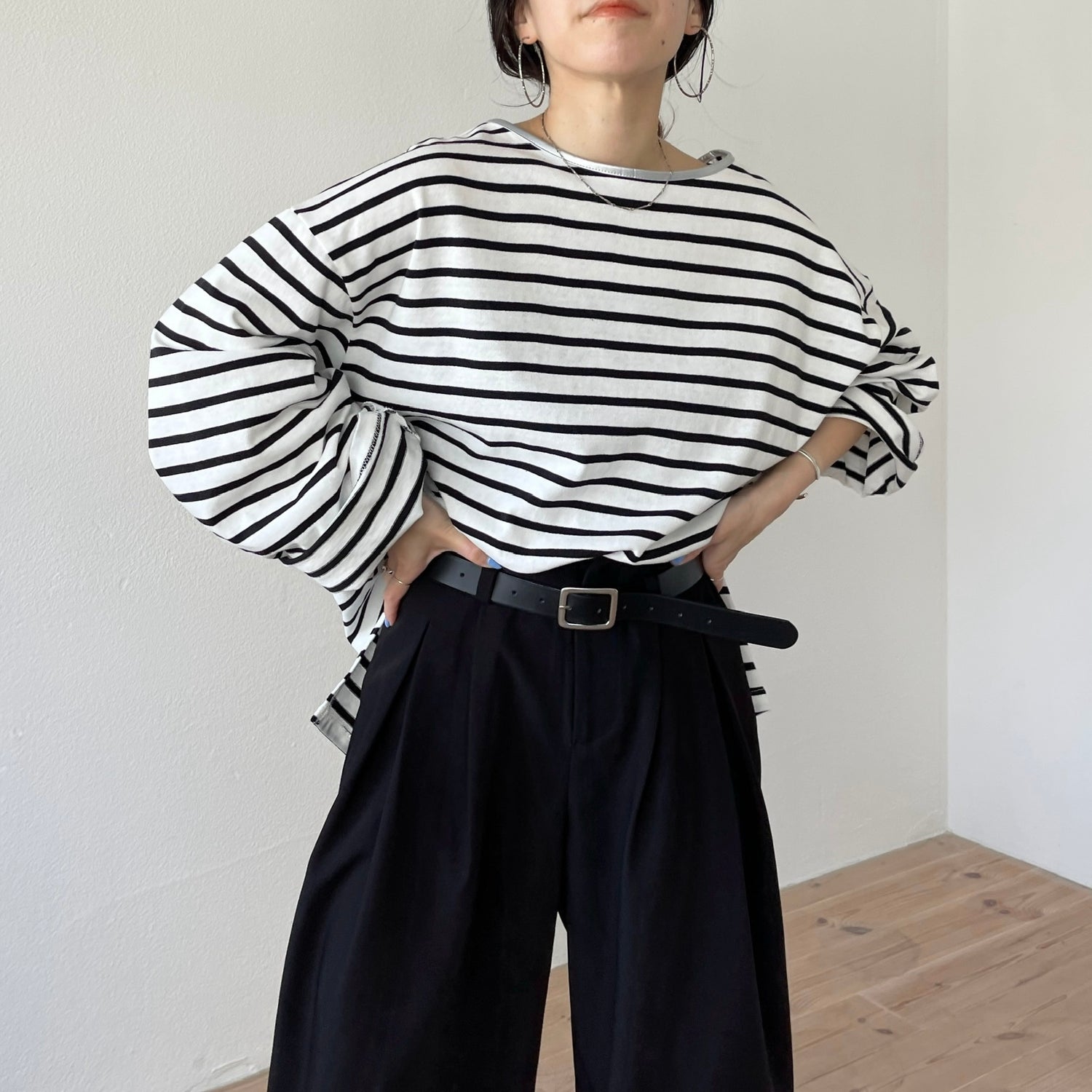 wide sleeve over size border tee / clear black×silver