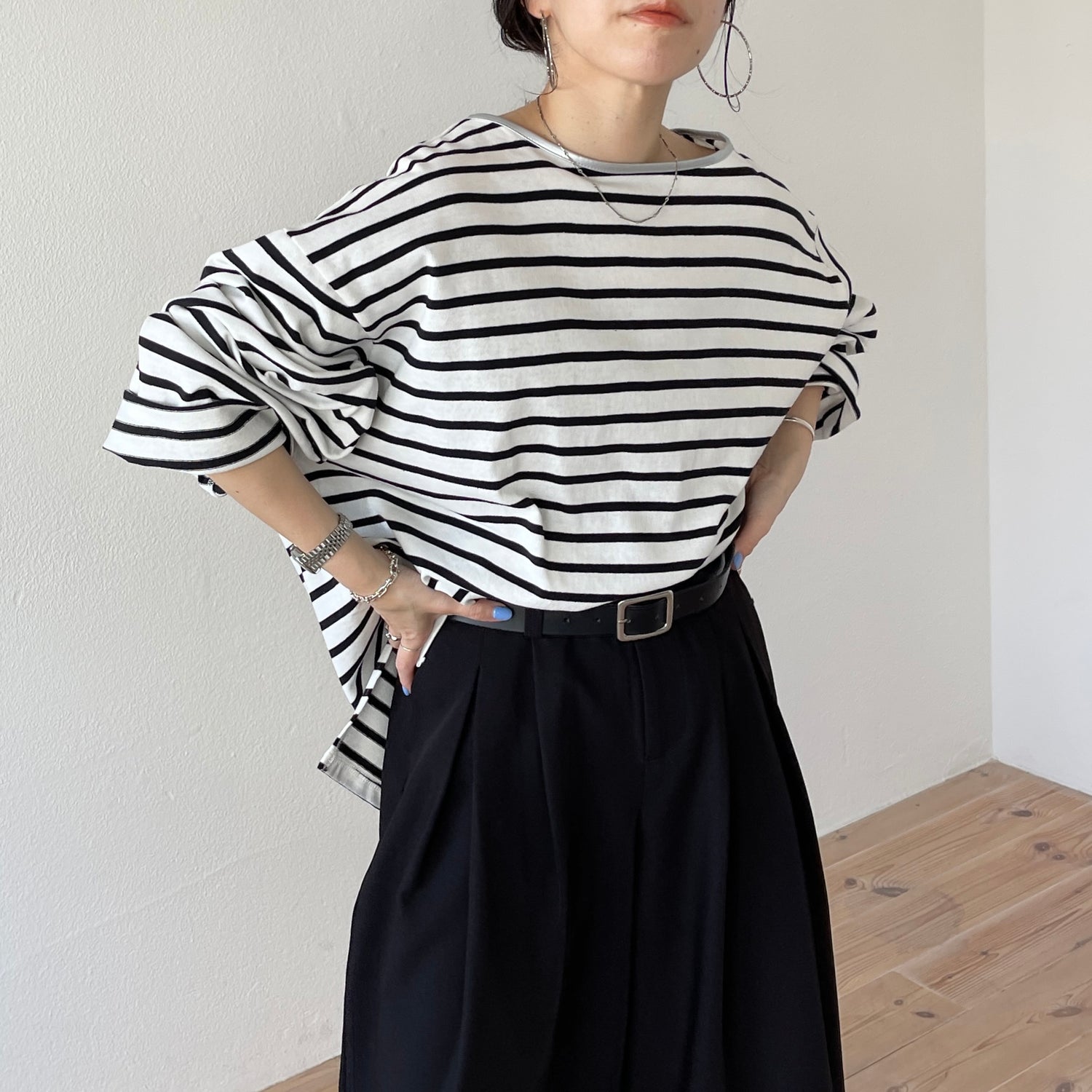 wide sleeve over size border tee / clear black×silver