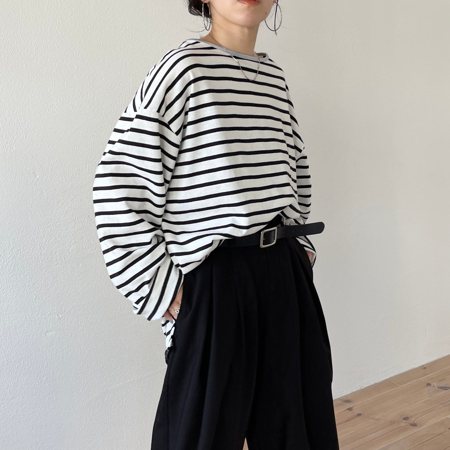 wide sleeve over size border tee / clear black×silver