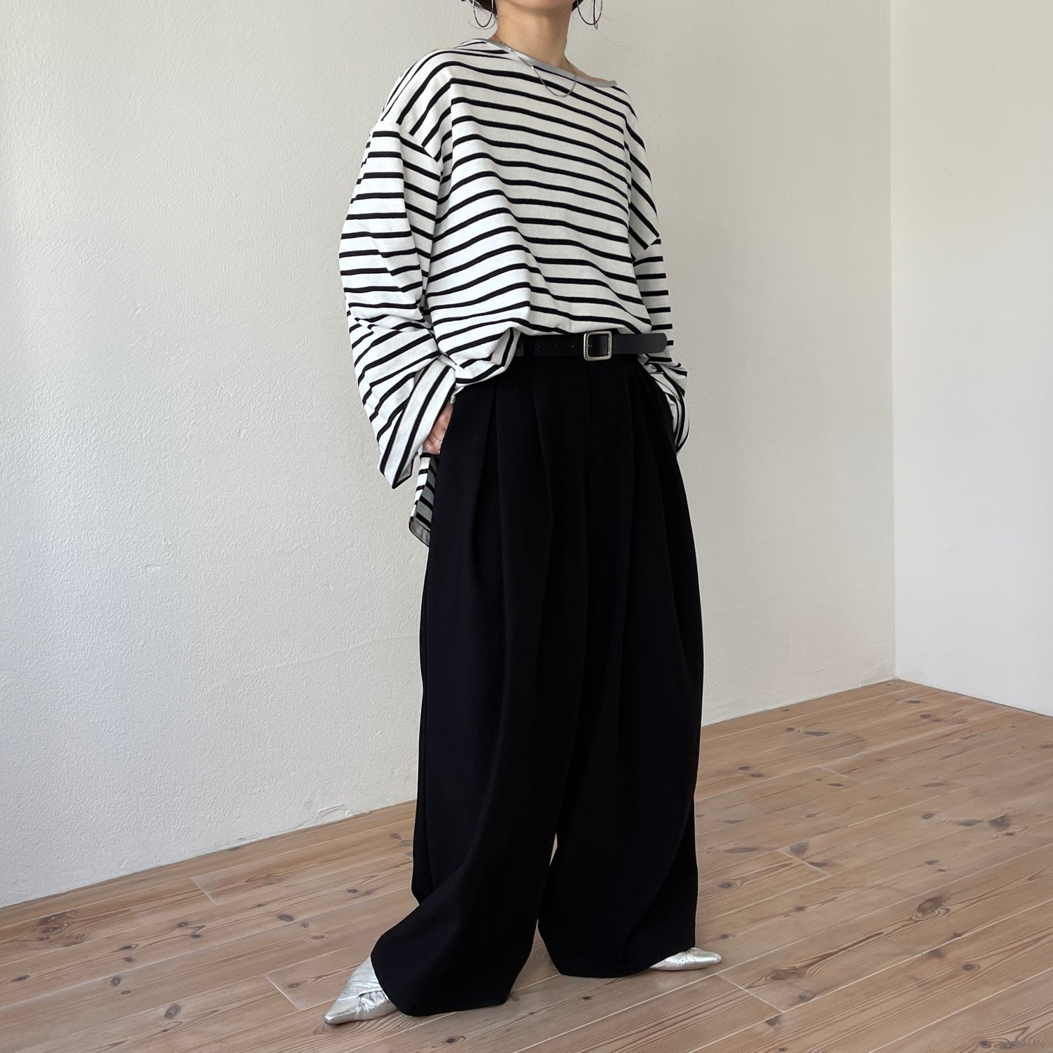 wide sleeve over size border tee / clear black×silver