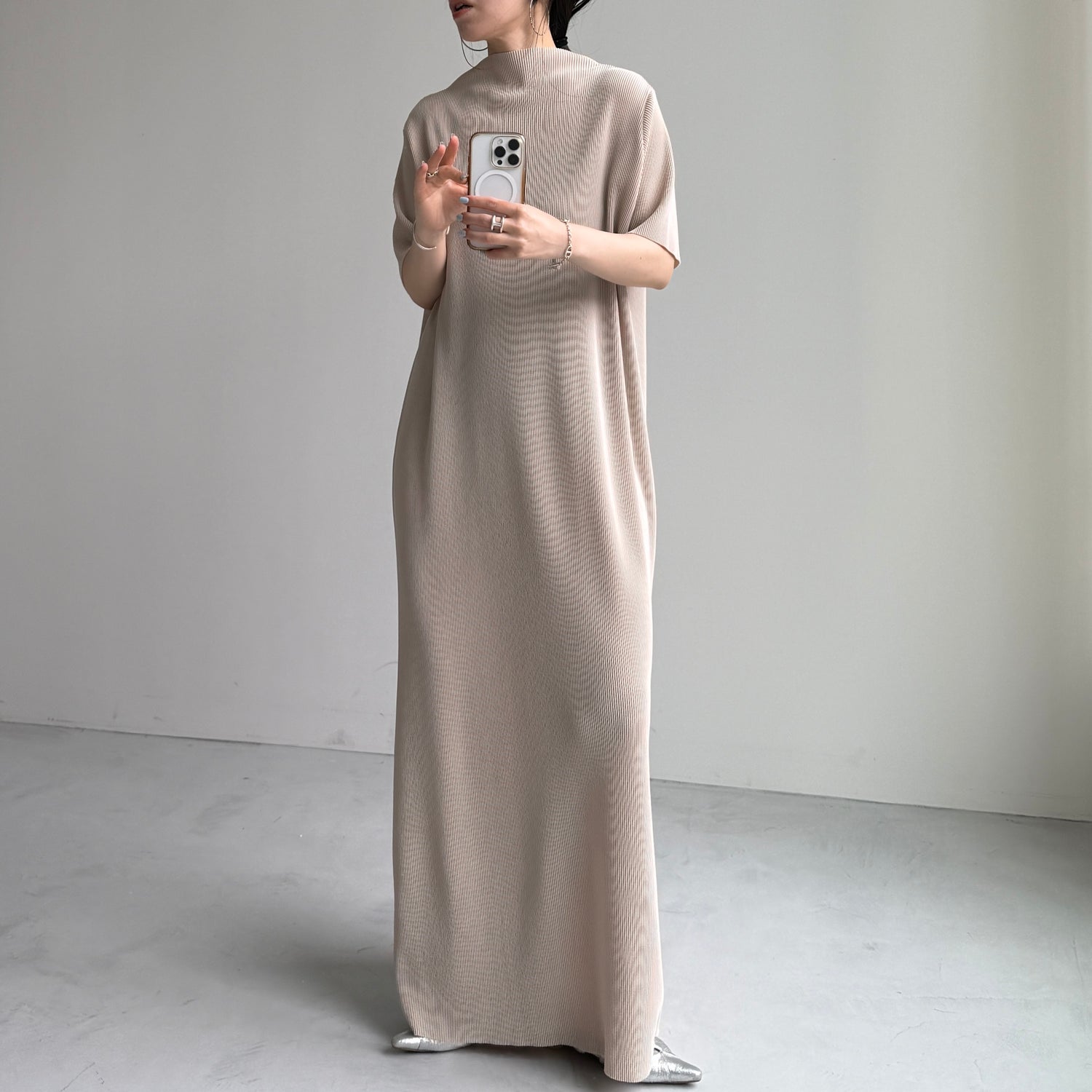 daily daily super stretch pleats one piece / ivory [半袖 FREE or LONG]
