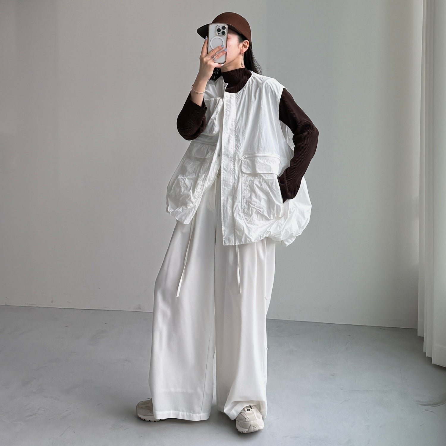 9pockets buddy vest / white