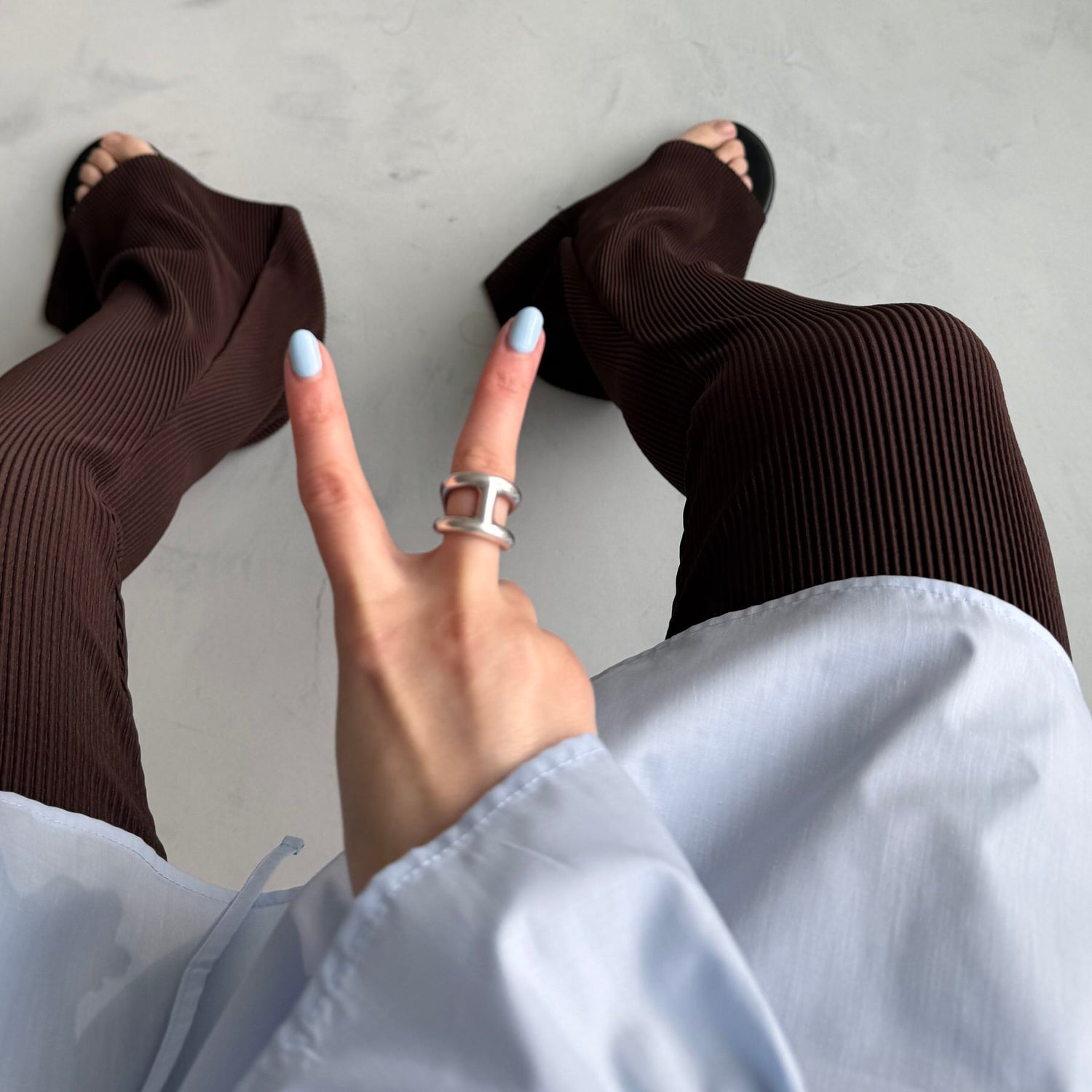 【公式サイト限定カラー】daily daily super stretch pleats flare pants / brown