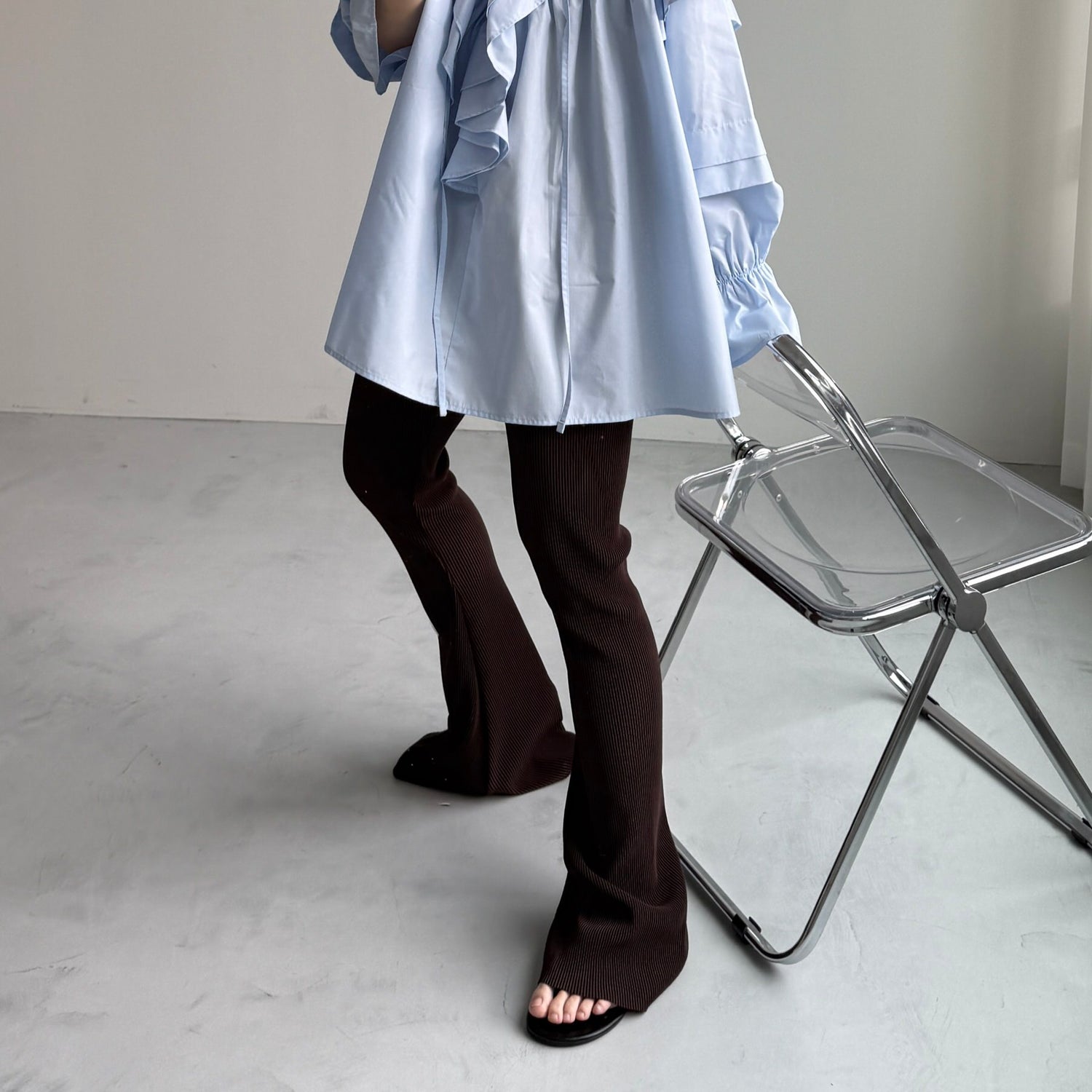 【公式サイト限定カラー】daily daily super stretch pleats flare pants / brown